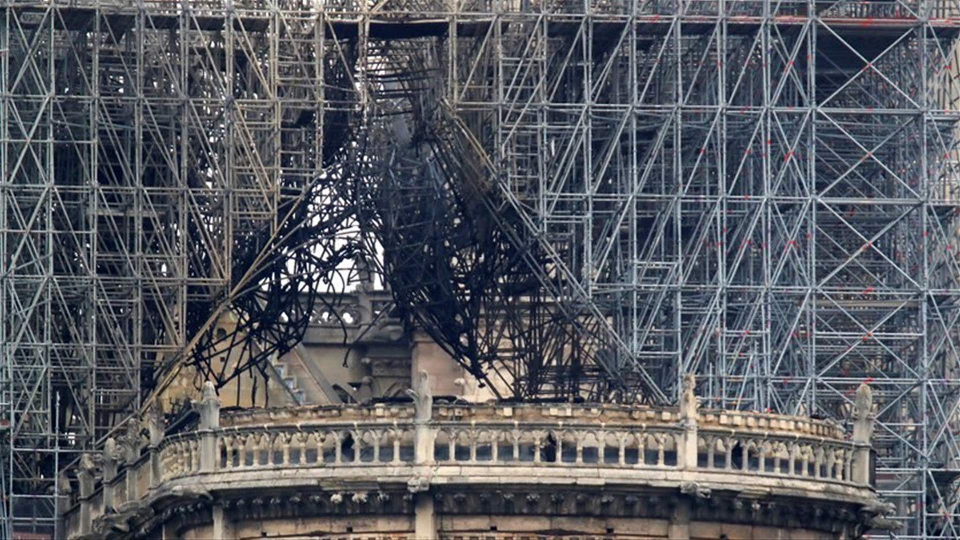 Billionaire Arnault's family and LVMH to donate 200 mln euros for Paris' Notre-Dame