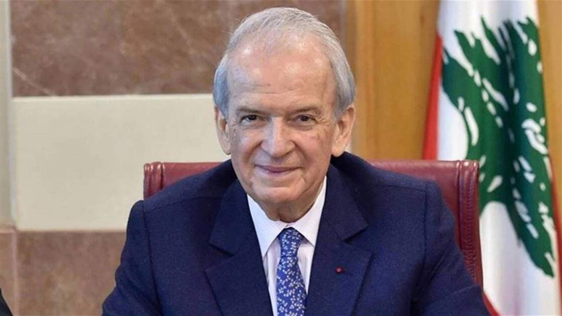 حمادة : قبل الأخذ من رواتب الموظفين فلنأخذ من المهربين ومستثمري المقالع غير الشرعية