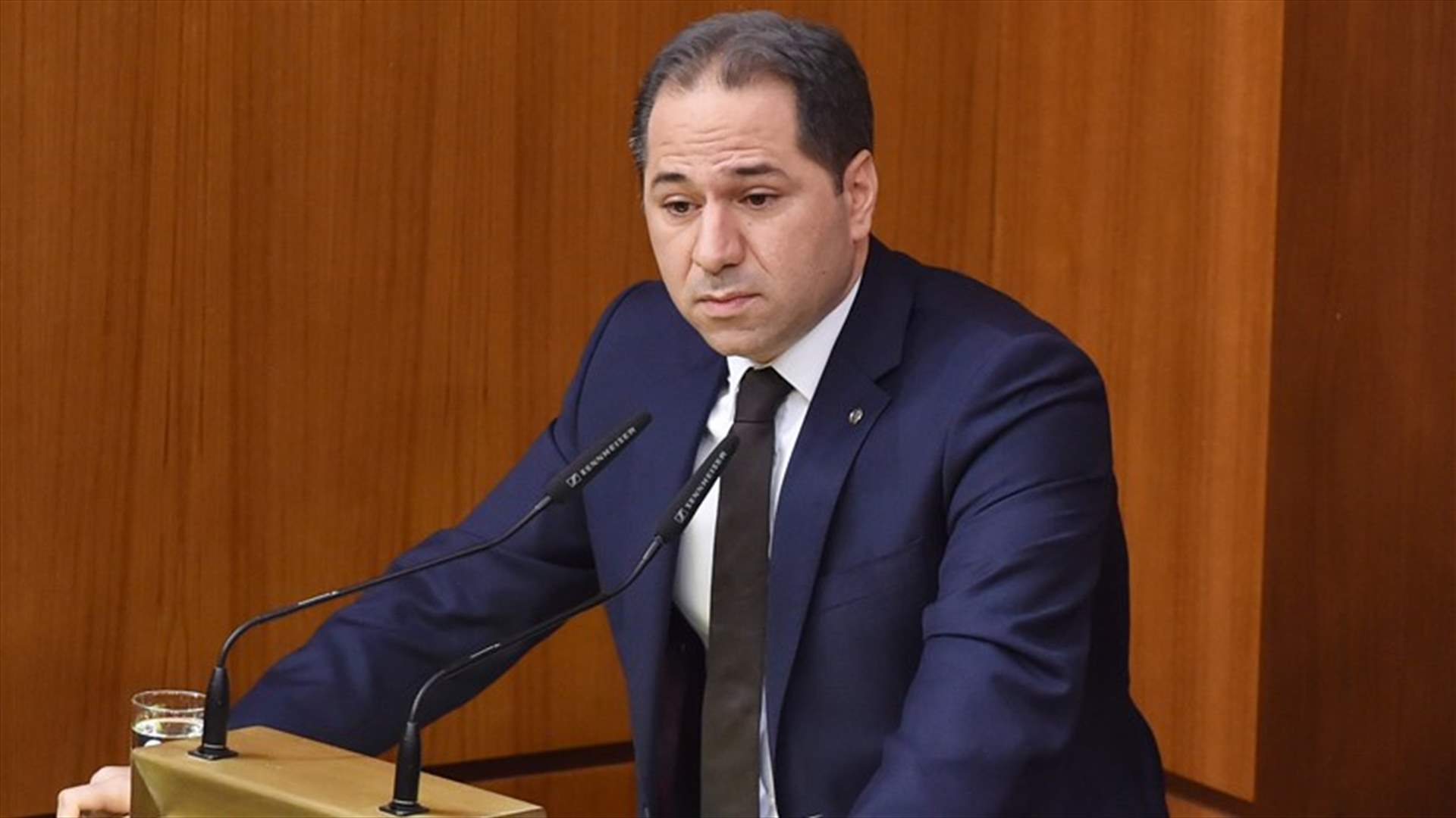 الجميل: الإصلاح الحقيقي يبدأ بتشحيل الوظائف الوهمية