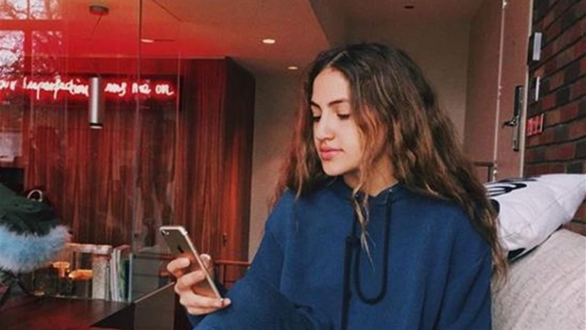إبنة عمرو دياب في إطلالة صيفية جريئة (صور)