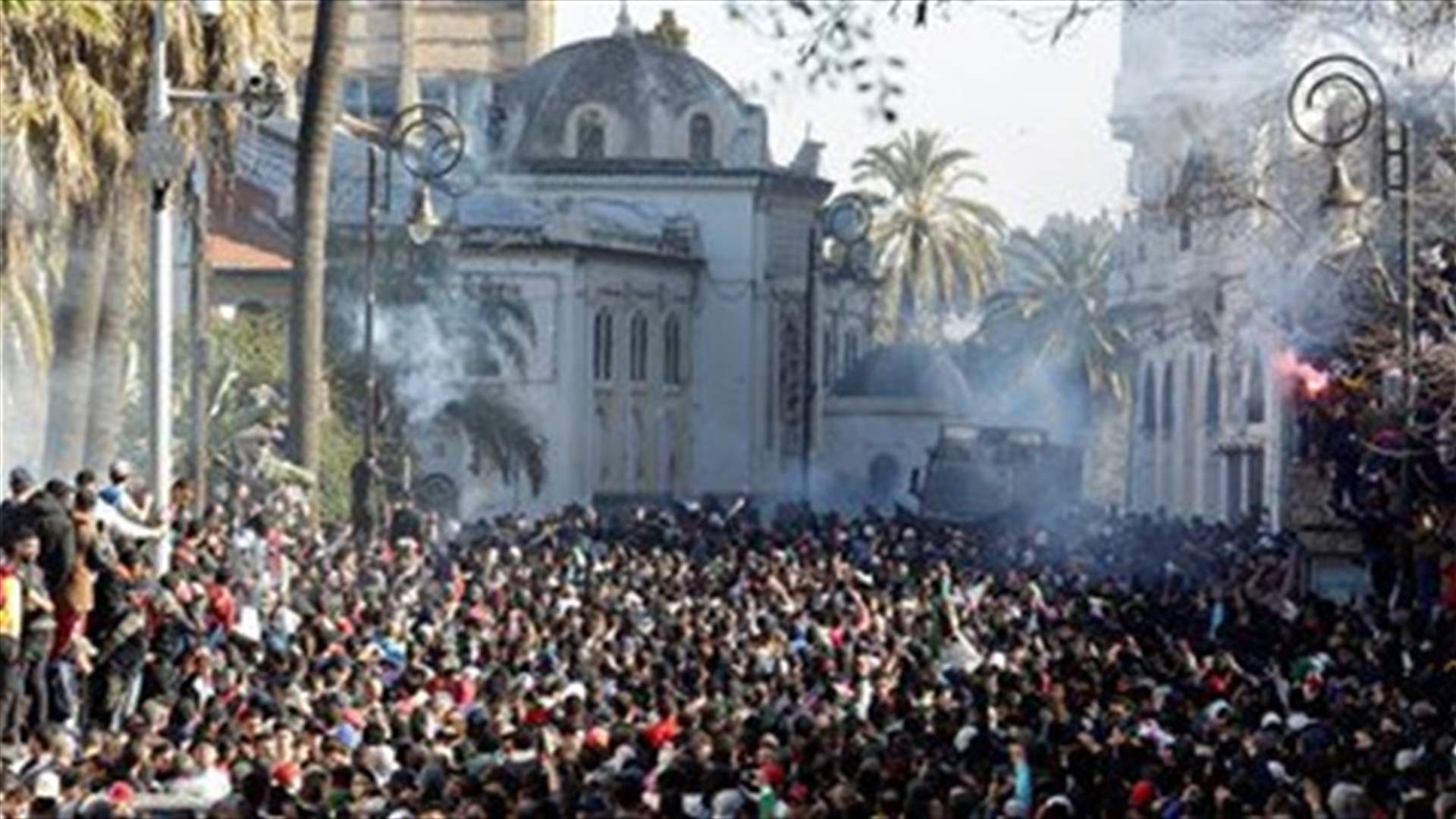 Hundreds of thousands protest in Algeria, demanding radical reform