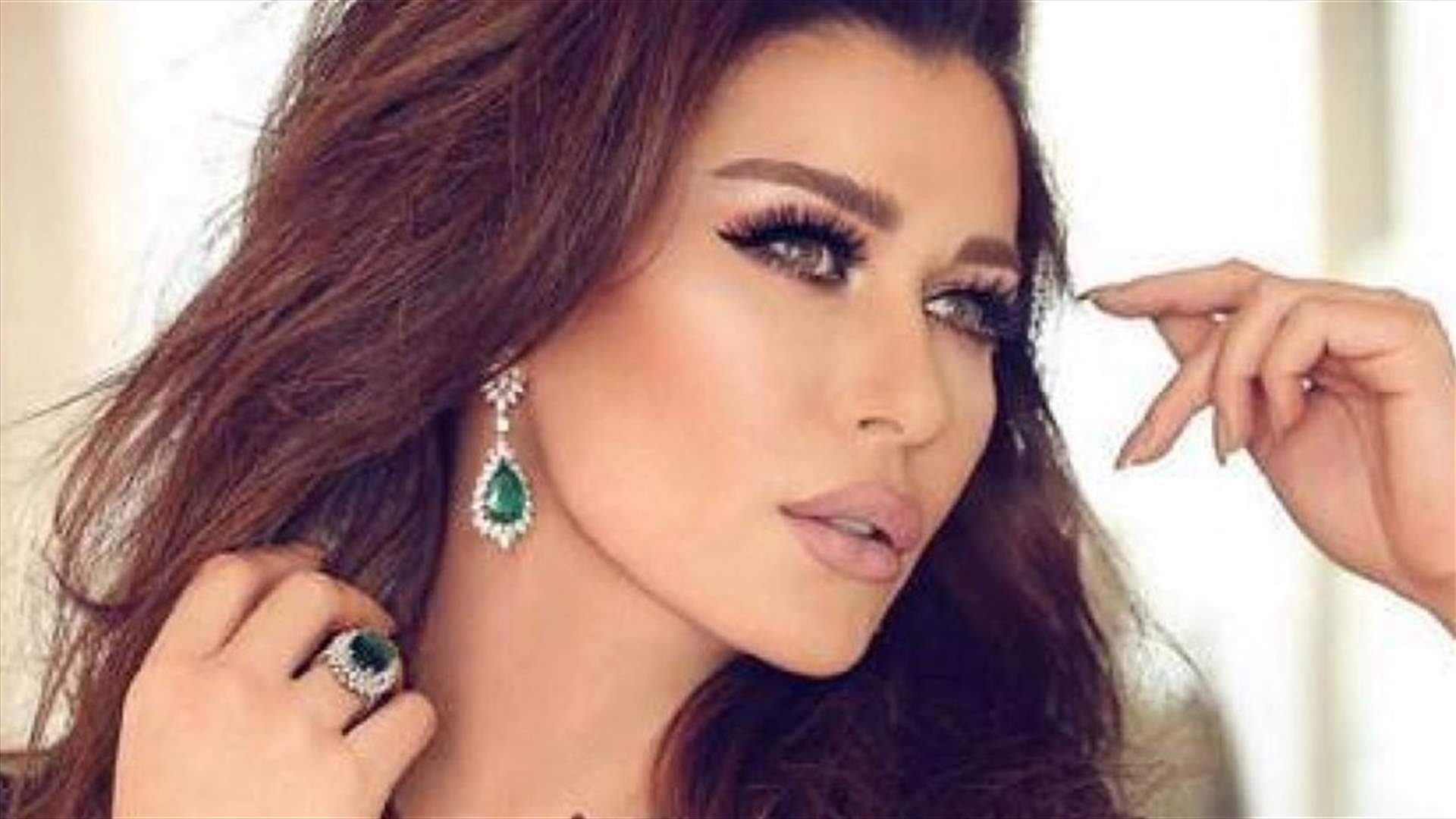 نادين الراسي برفقة طليقها في الجمعة العظيمة: شكراً يسوع