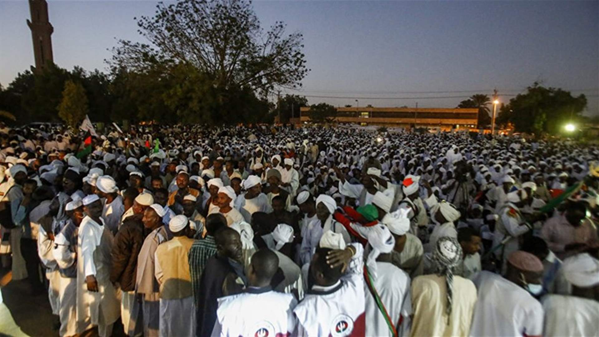 ممثلون عن المحتجين والمعارضة بالسودان يعلنون تعليق التعاون مع المجلس العسكري
