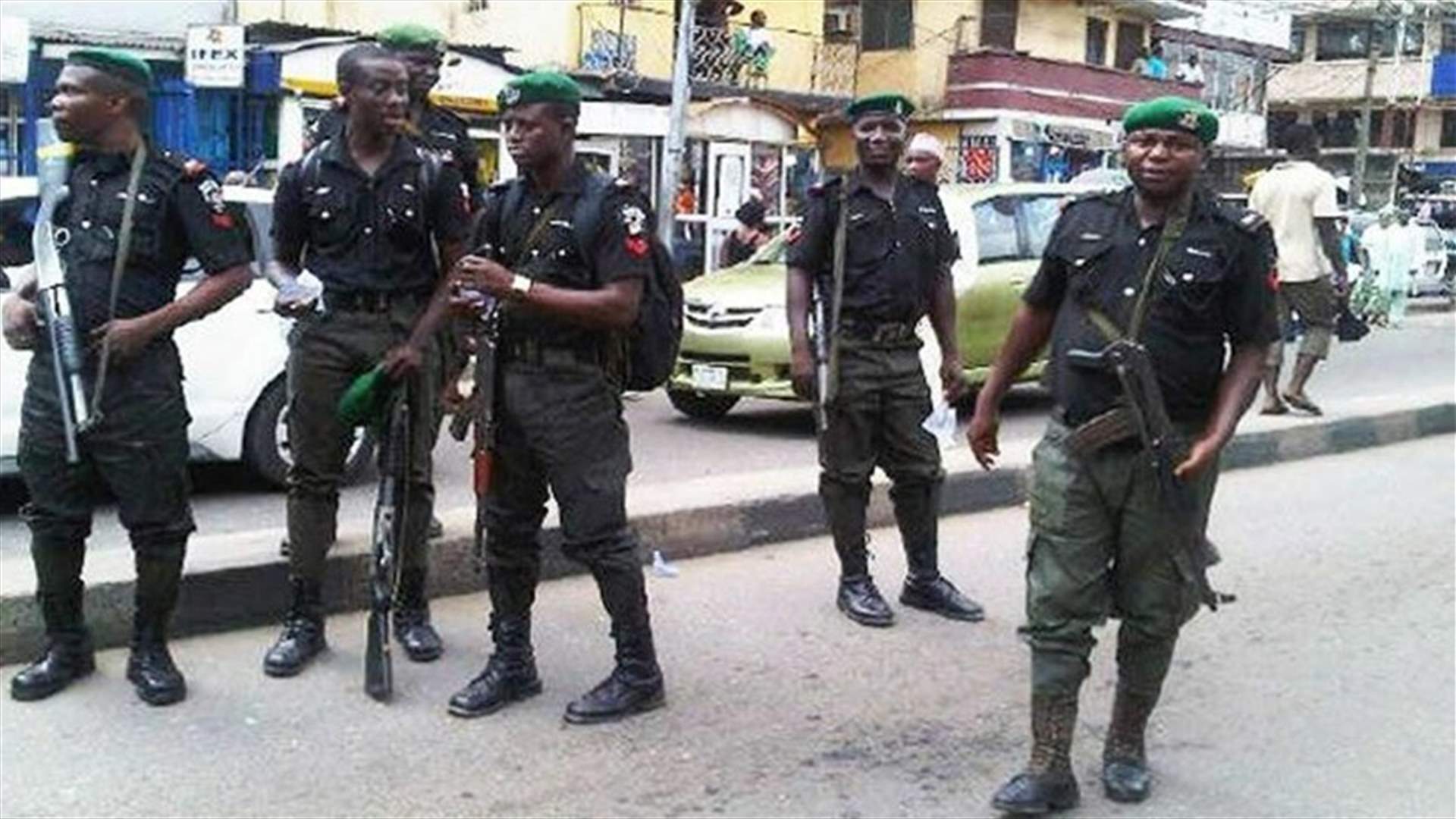 شرطي نيجيري يجتاح موكبا يحتفل بالفصح فيقتل 10 ويجرح 30 طفلا