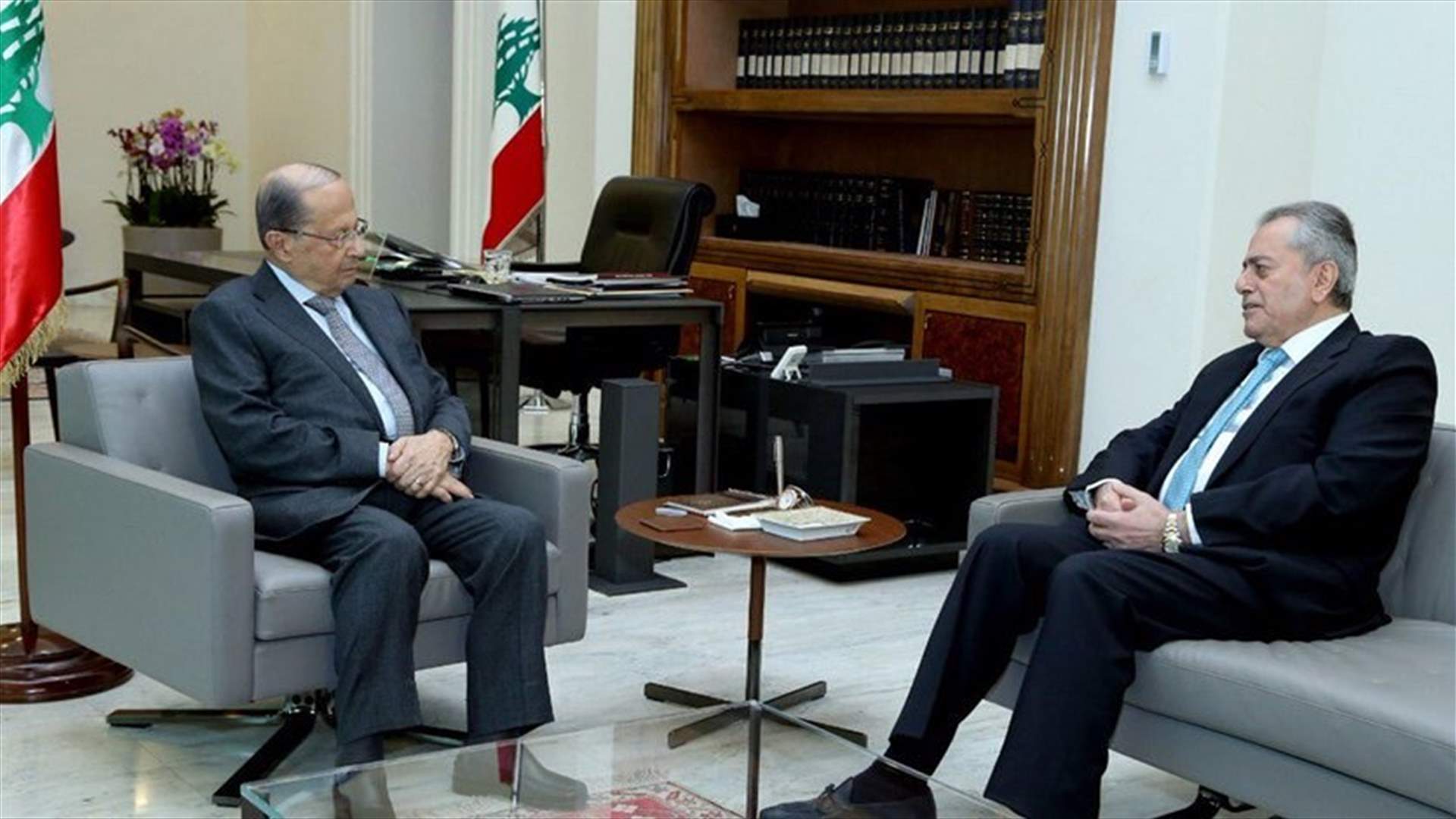 President Aoun discusses issue of refugees with Syrian ambassador