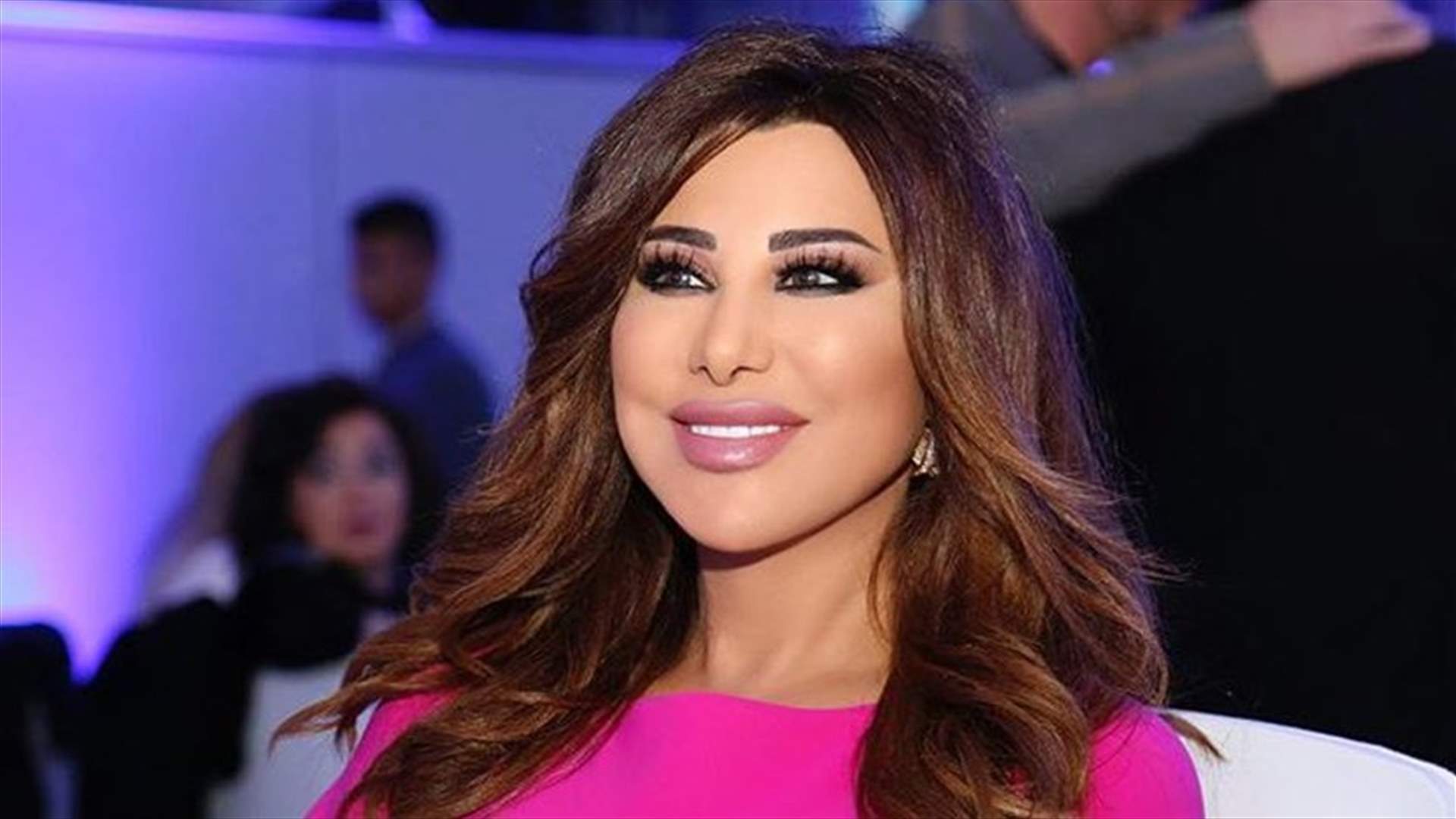 هل قلّدت نجوى كرم جينيفر لوبيز في كليب "ملعون أبو العشق"؟