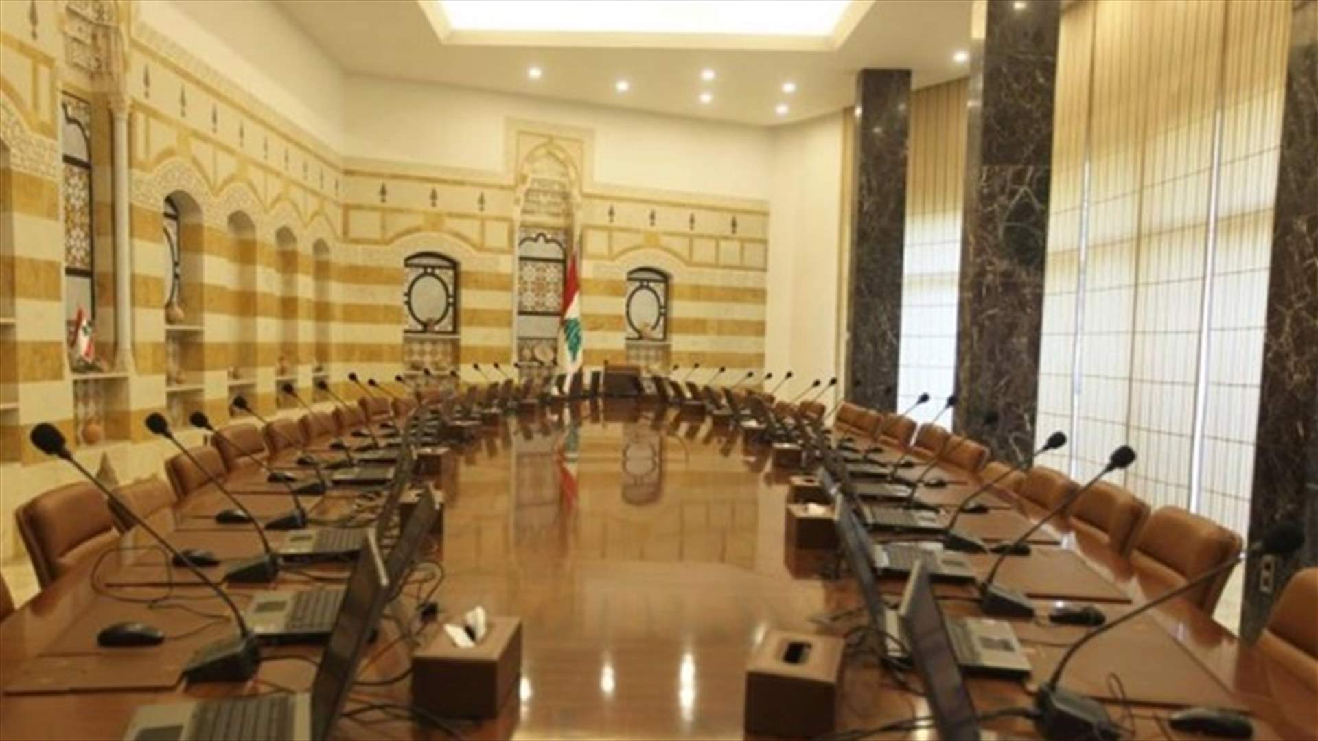 ودٌّ واضح بين نقيضَين (صور)