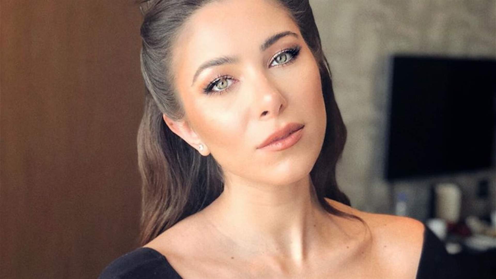 دانييلا رحمة تتألق بالأسود في لهون وبس... إليكم تفاصيل إطلالتها (صور)