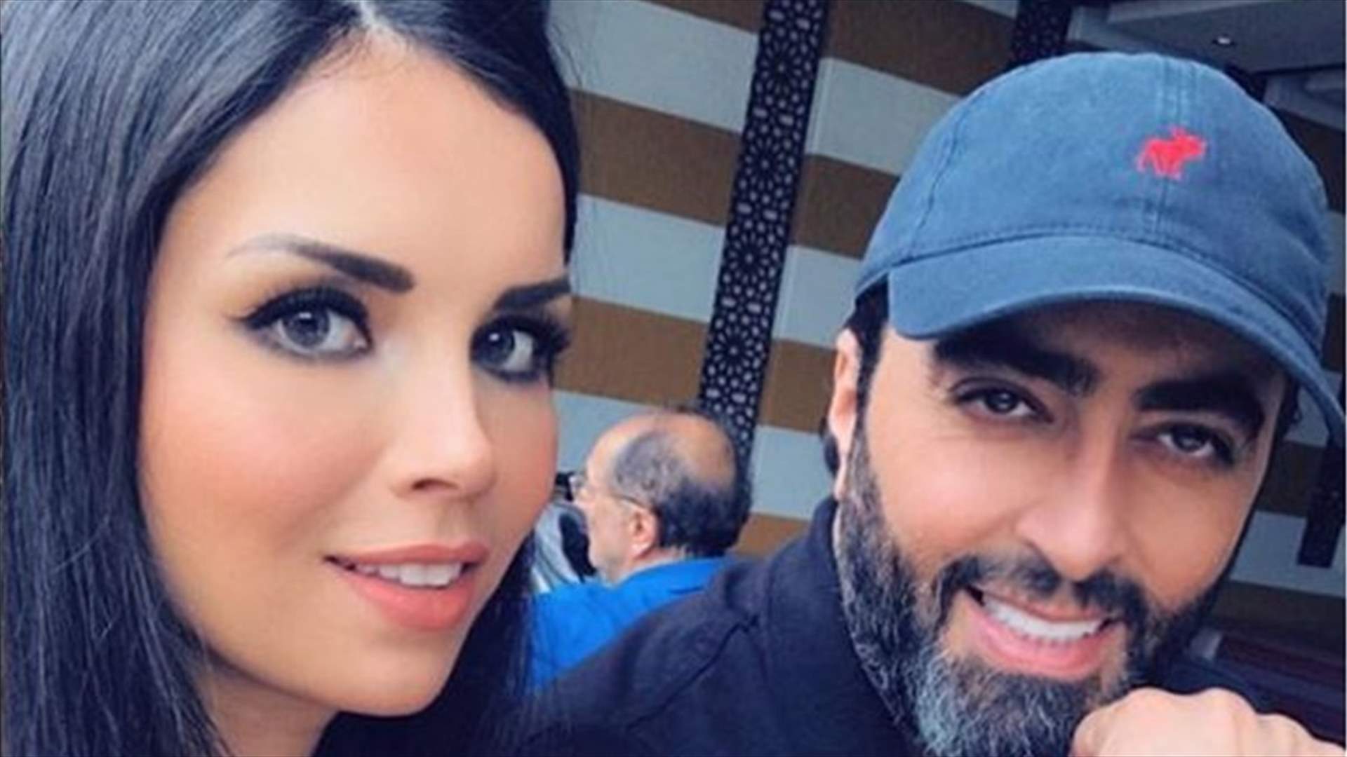 مواقف طريفة تجمع باسم ياخور وزوجته في مطار دبي (فيديو)