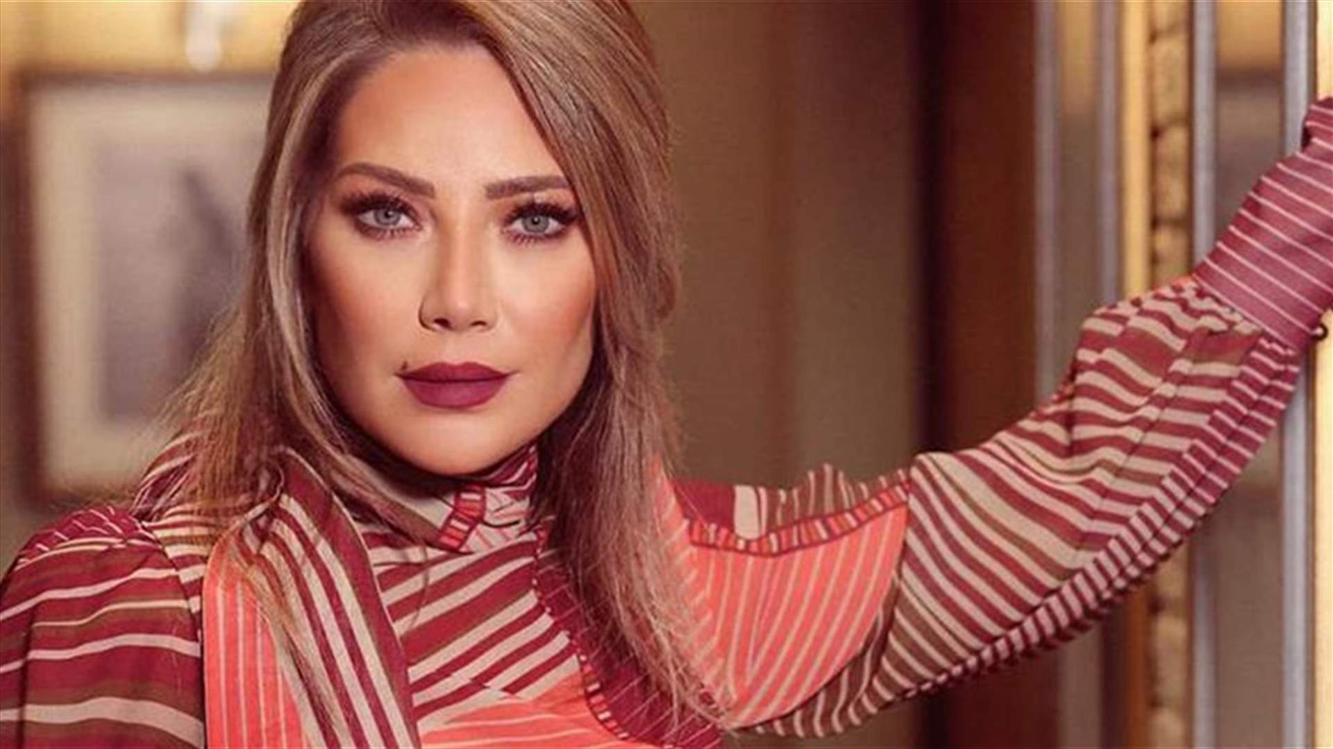 فريق عمل "الحرملك" يحتفل بعيد ميلاد سلافة معمار في كواليس المسلسل (صور)