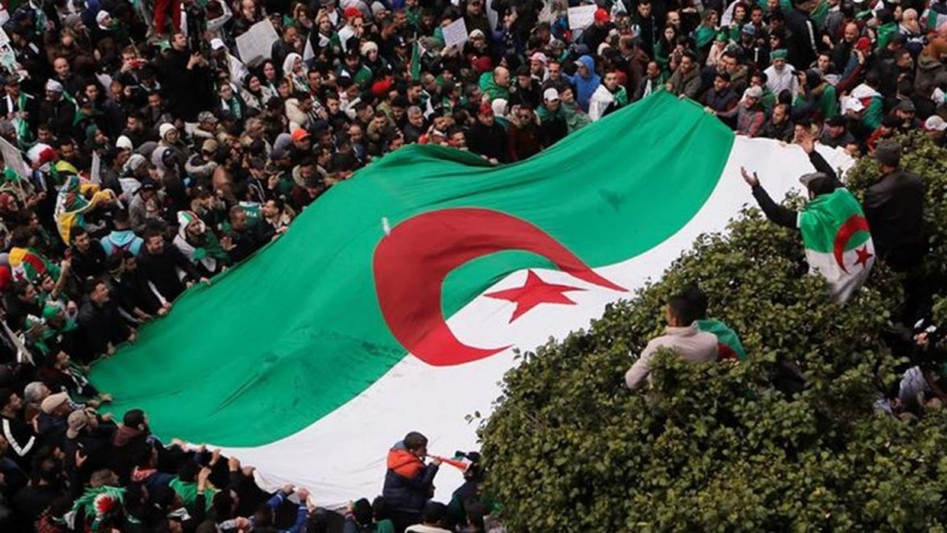 قائد أركان الجيش الجزائري يعلن أنه سيتم الكشف عن ملفات فساد كبيرة