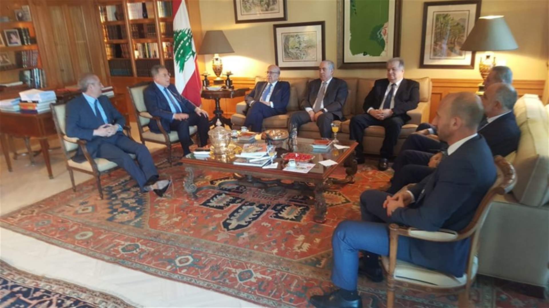 وفد من جمعية المصارف وجمعية تجار بيروت زار السنيورة