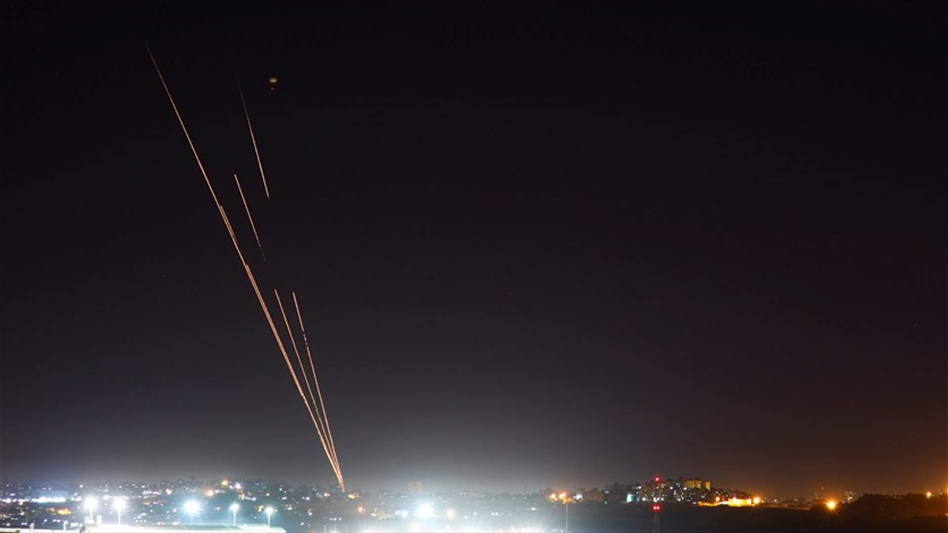 الفلسطينيون يعلنون التوصل لإتفاق لوقف إطلاق النار في غزة