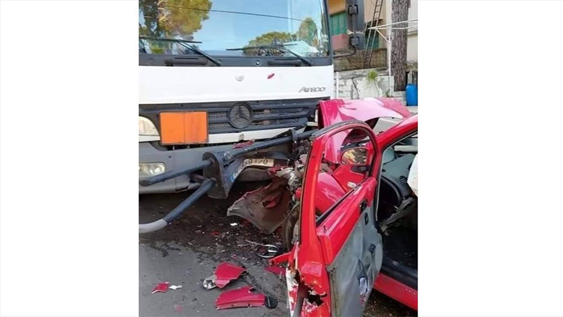 سحب جثة مواطن قضى جراء حادث سير في الدوار...