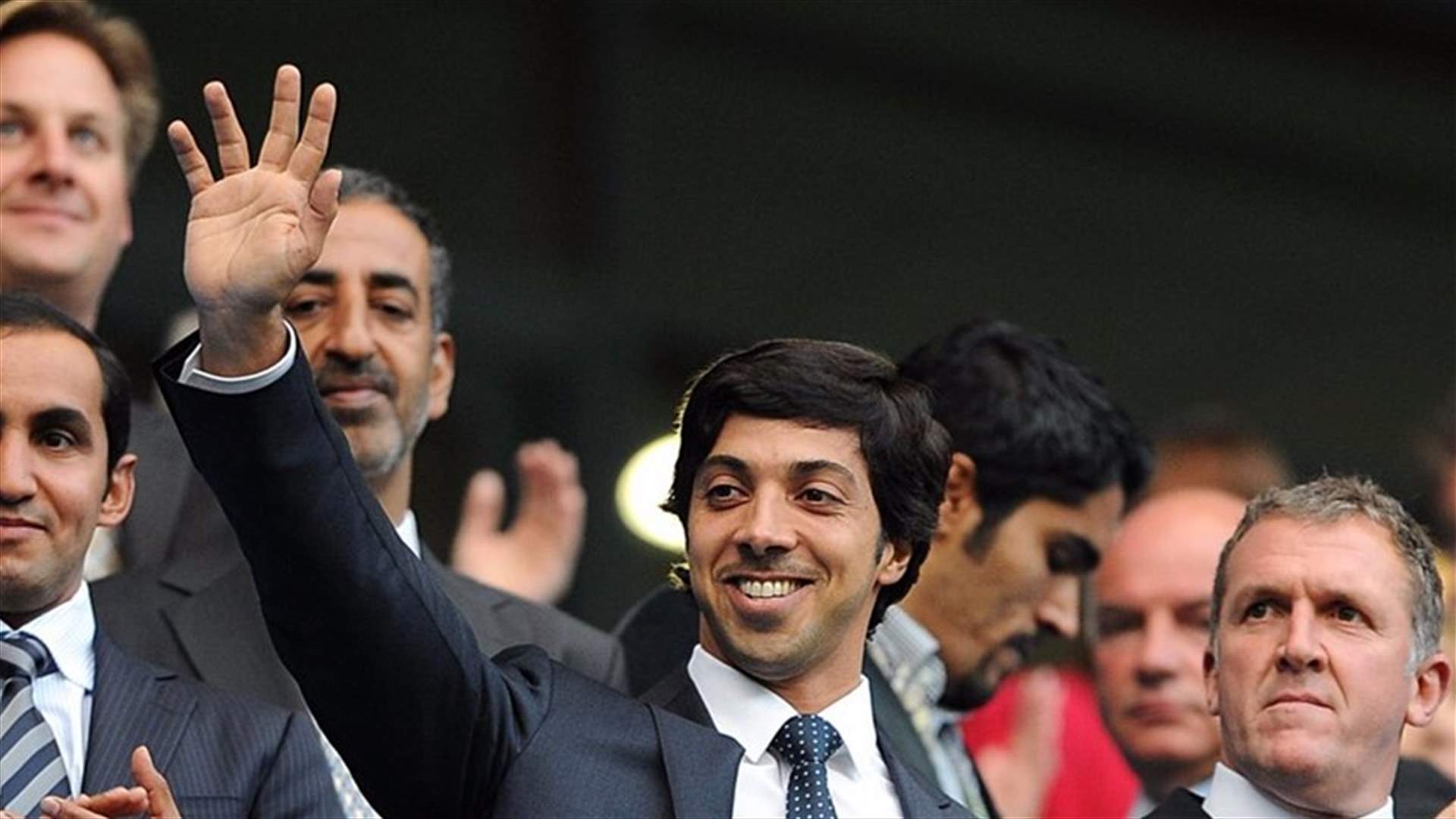 الشيخ منصور بن زايد عبر تويتر: "نبارك فوز فريق مانشستر سيتي ببطولة الدوري الإنكليزي الممتاز لكرة القدم"