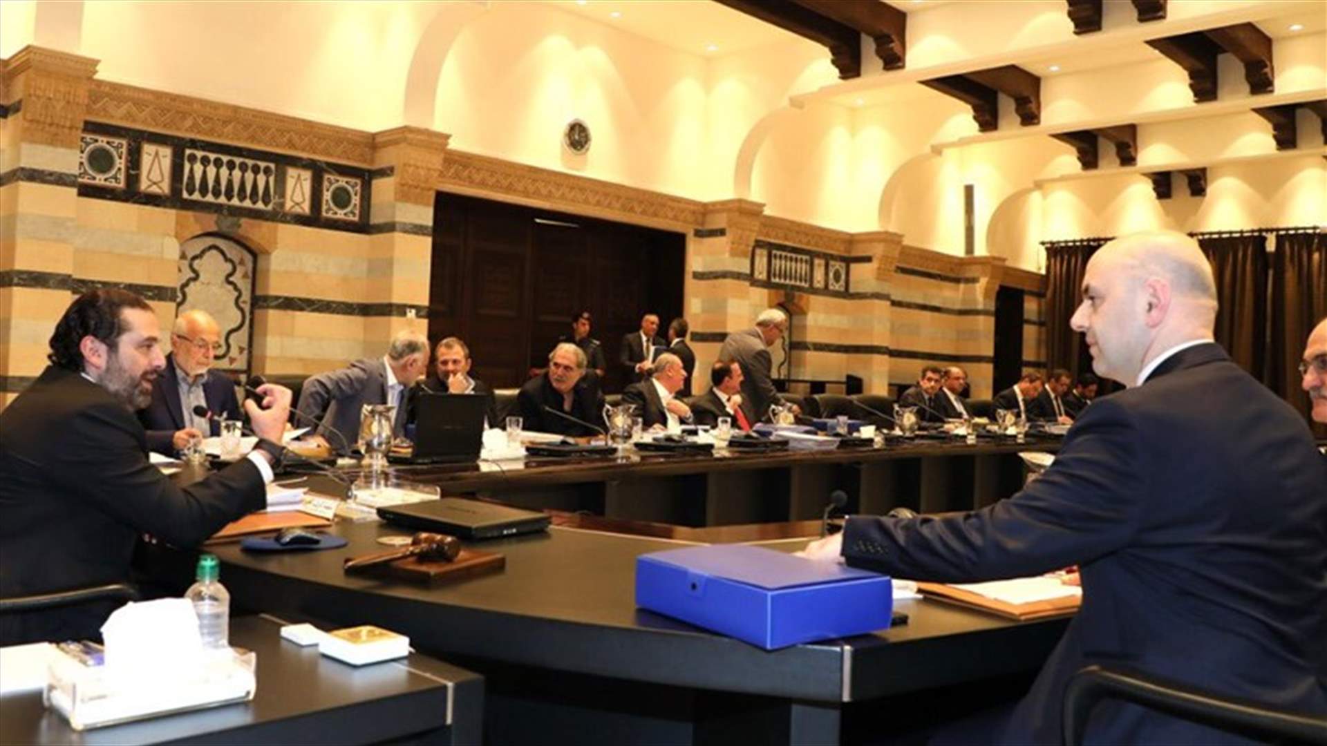 جلسة الحكومة انتهت الثانية فجرا... بحثٌ بالمواد الضريبية وقرارات في بعض المواد منها