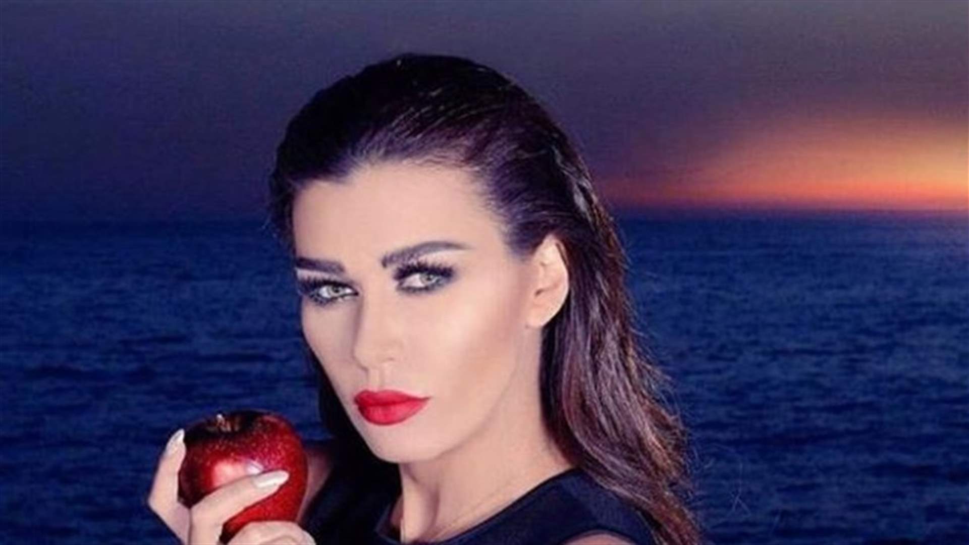 نادين الراسي تقطع قالب الحلوى مع "صاحب القلب الذهبي"... هل ستتزوّج للمرّة الثالثة؟