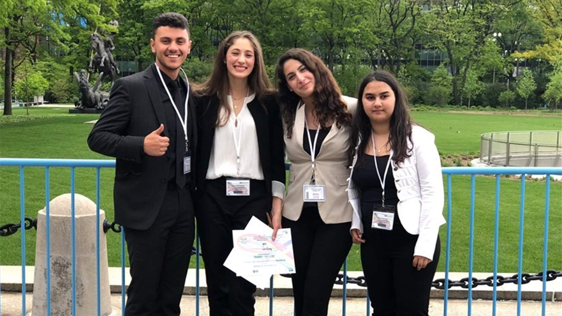 أربعة طلاب من المدرسة الأنطونية الدولية - عجلتون يفوزون بالمرتبة الأولى في مؤتمر الأمم المتحدة (صور)