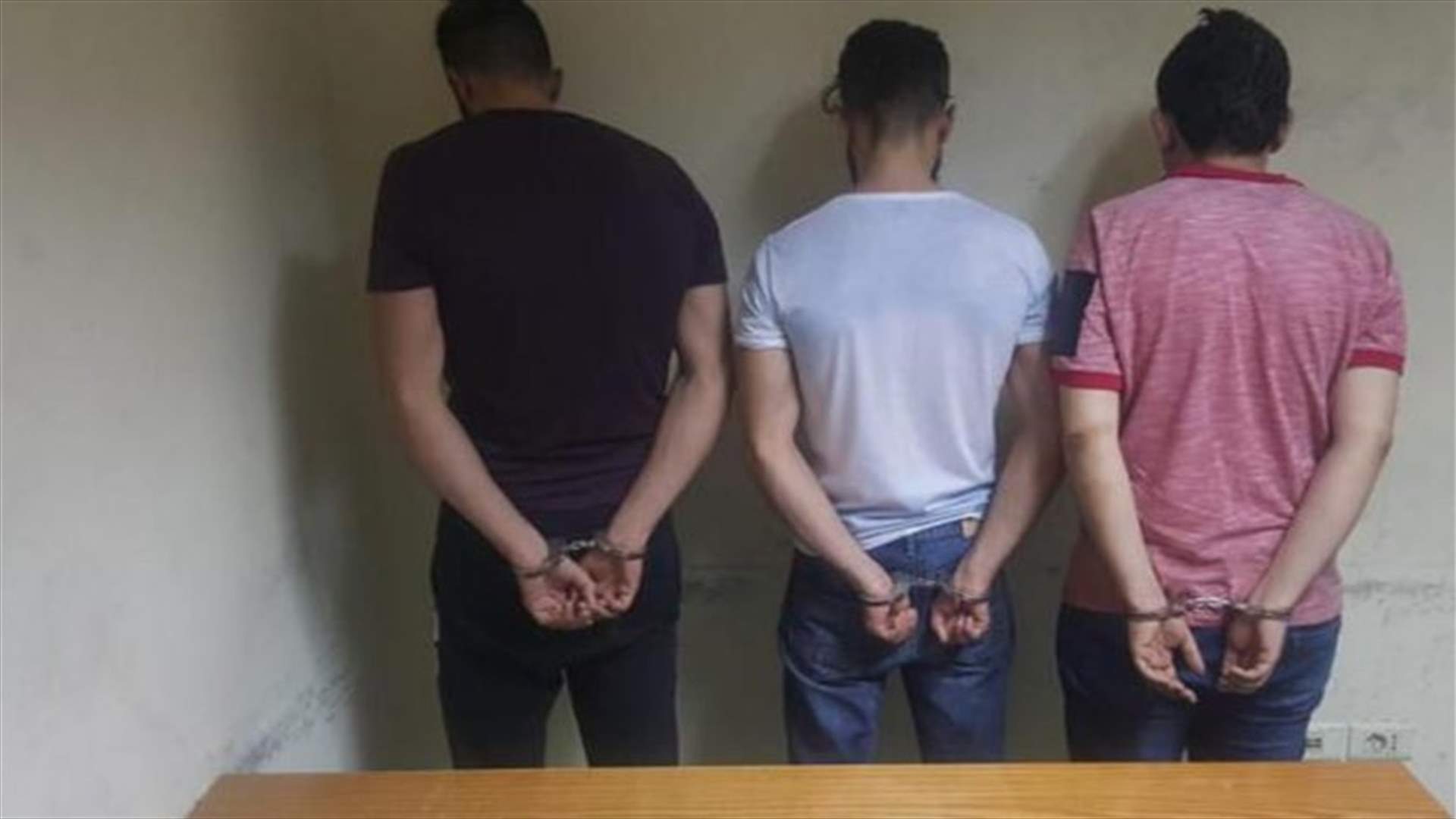 في برج حمود... توقيف مزور مستندات رسمية مع اثنين من زبائنه