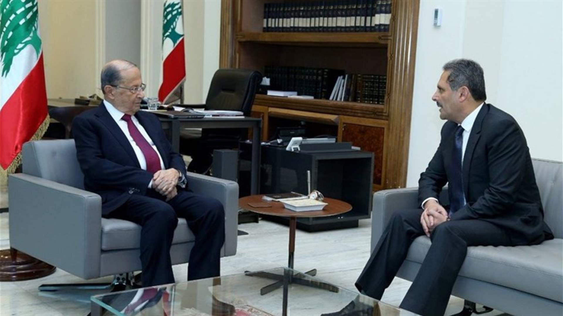 عون استقبل رئيس لجنة الرقابة على المصارف... حمود: الليرة متينة والوضع النقدي مستقر