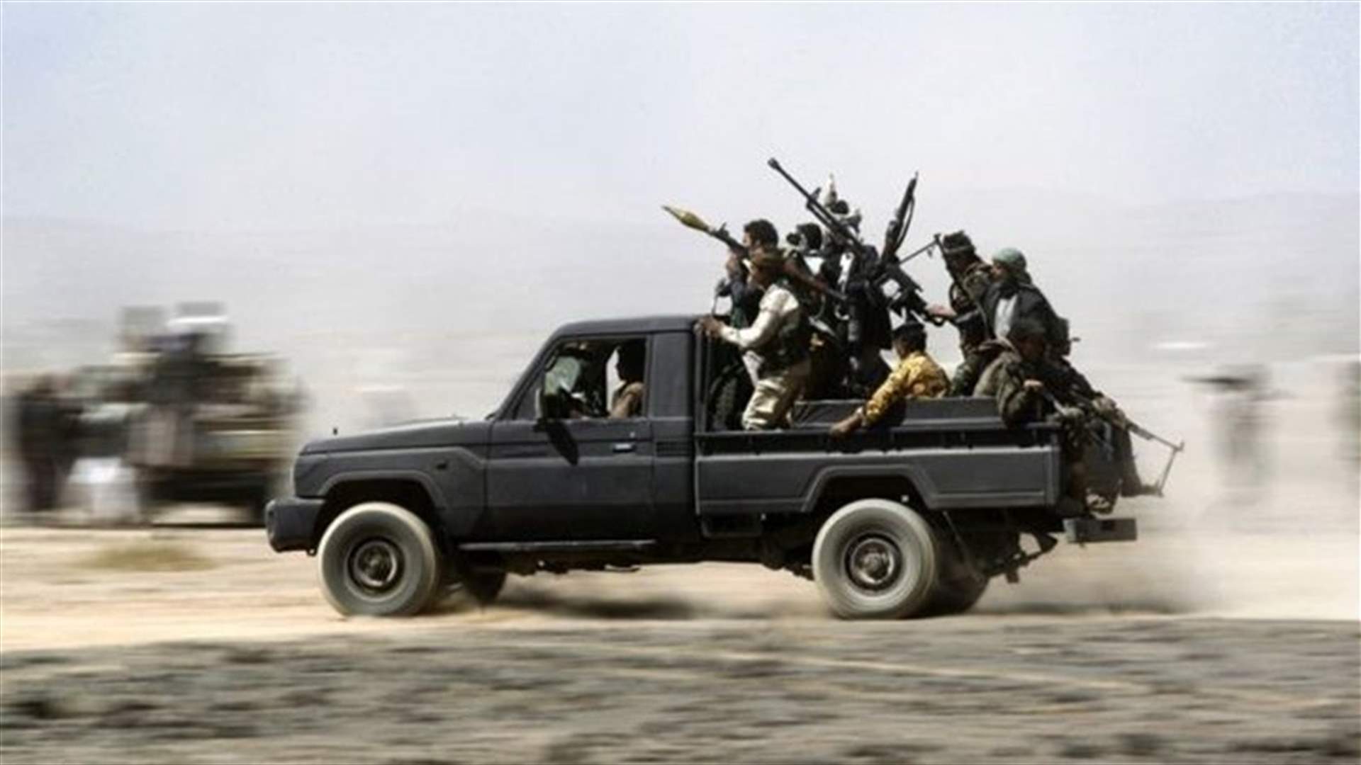 Saudi-backed Yemen forces attack Houthi sites