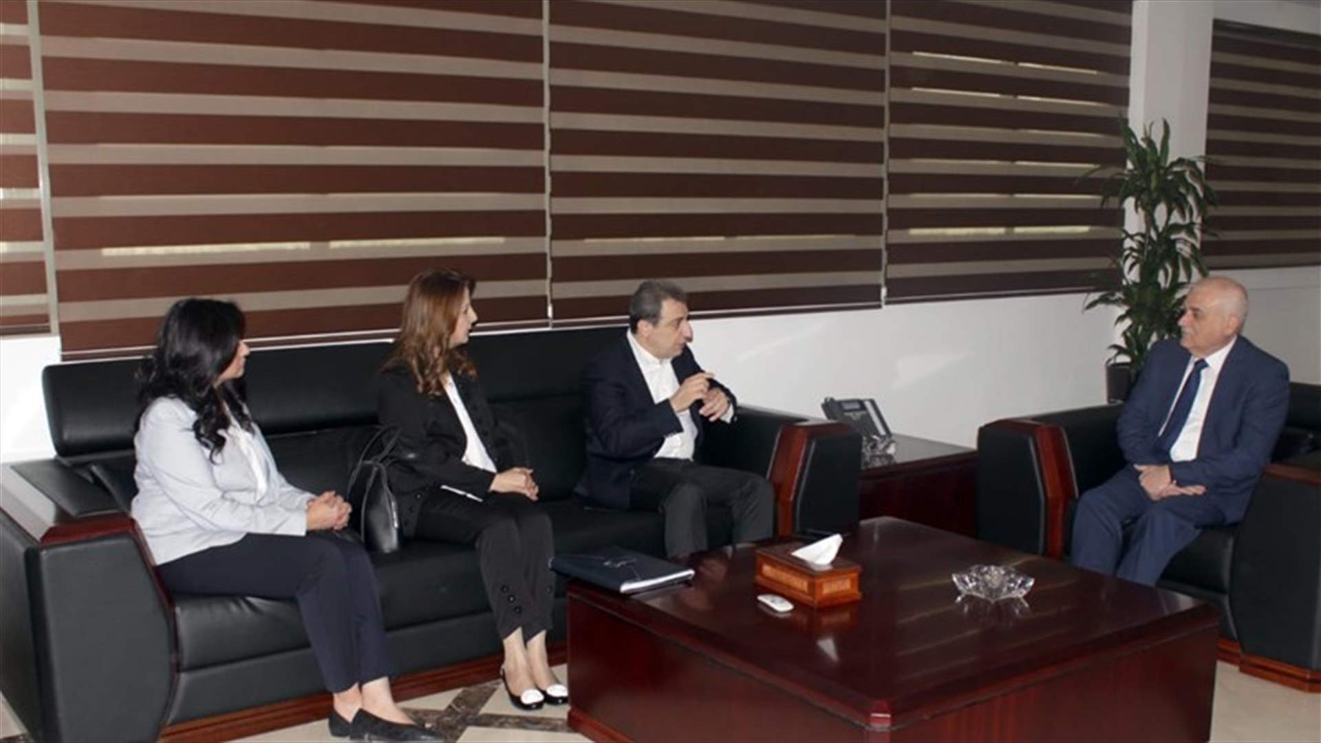 جبق وأبو فاعور اتفقا على اجراءات لحماية الصناعة الدوائية وفق ضوابط
