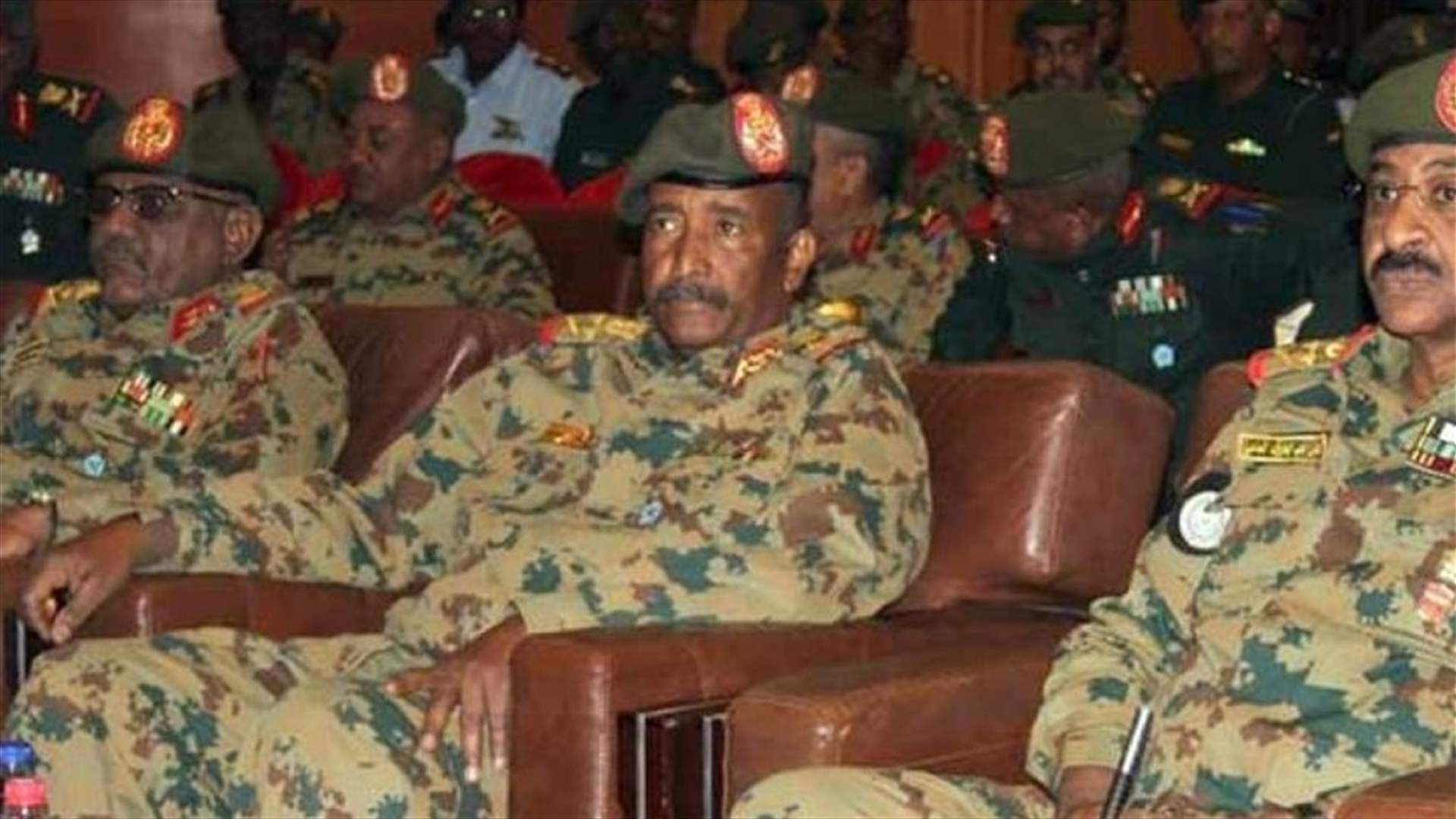 رئيس المجلس العسكري الحاكم في السودان يعلن وقف التفاوض مع المحتجين 72 ساعة