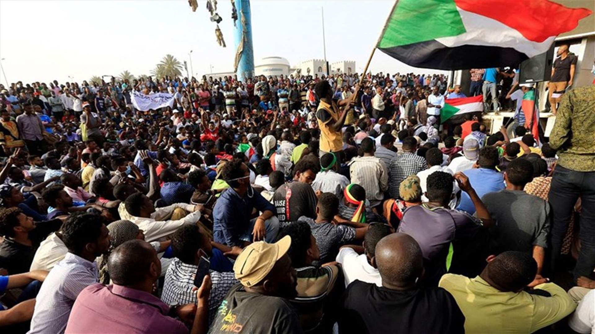 المعارضة السودانية تأسف لتعليق المجلس العسكري التفاوض مع المحتجين
