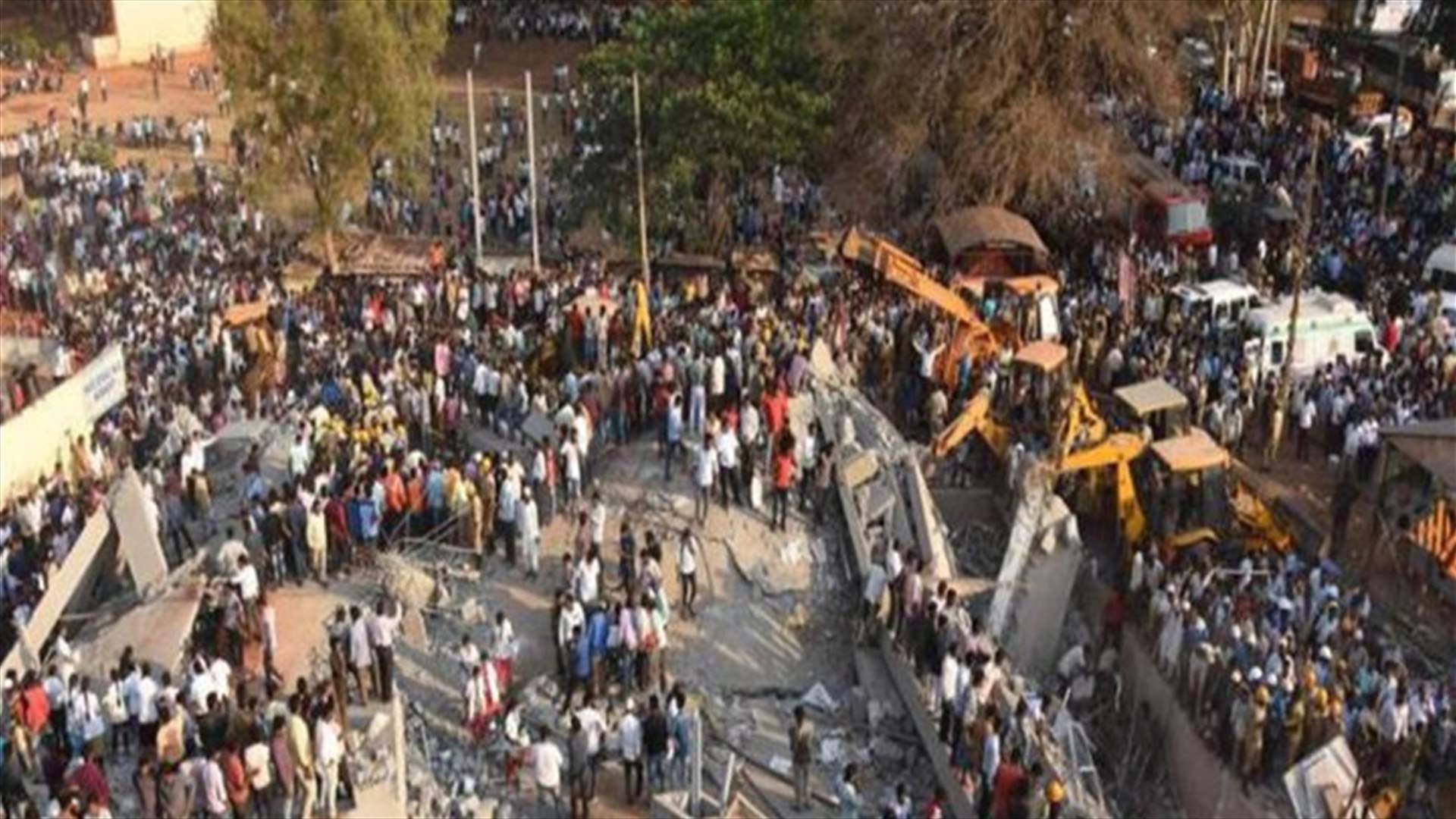 أشخاص عالقون تحت الأنقاض بعد انهيار مبنى في شنغهاي