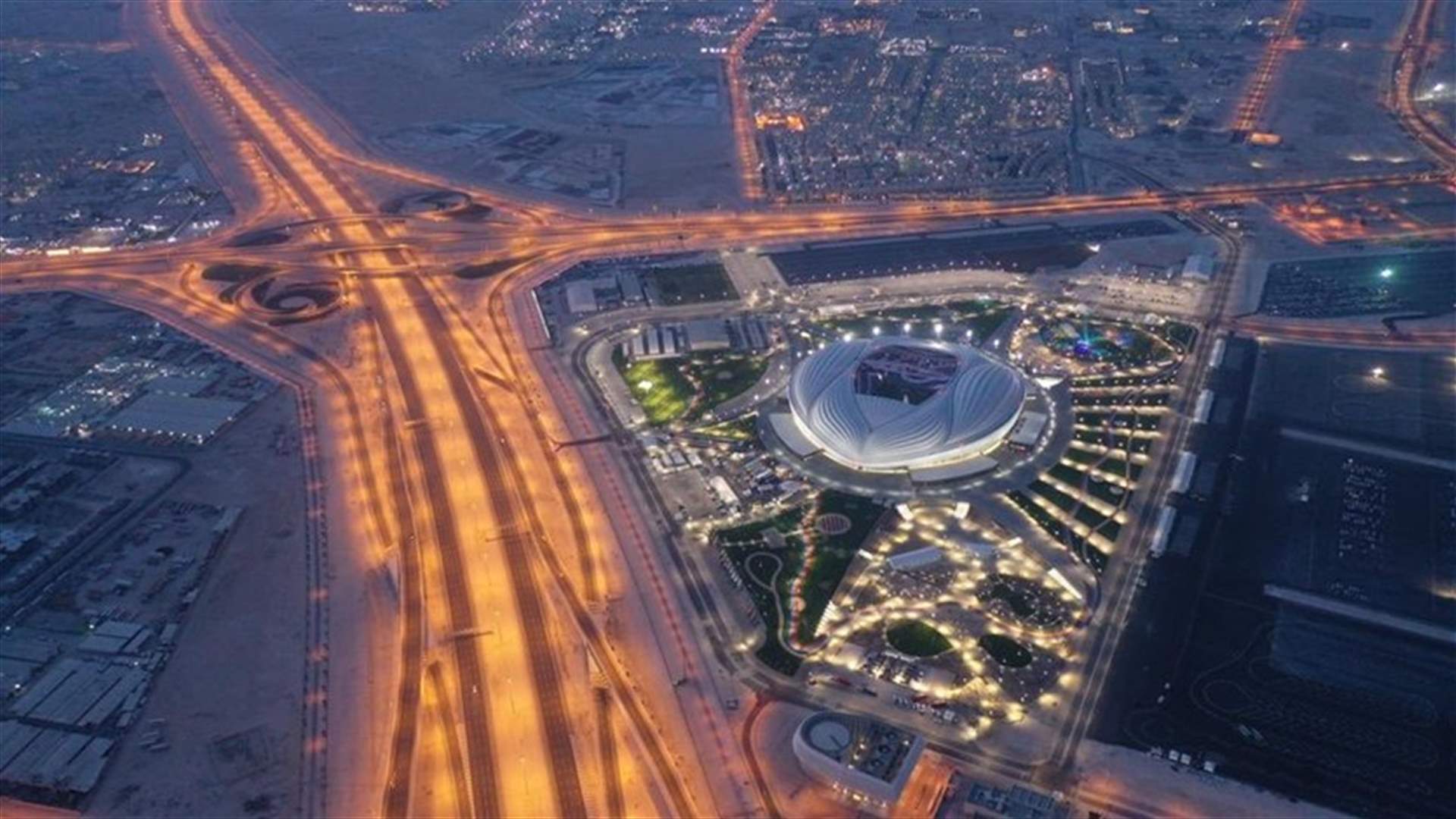 قطر تفتتح أول ملاعب كأس العالم الجديدة (صور وفيديو)
