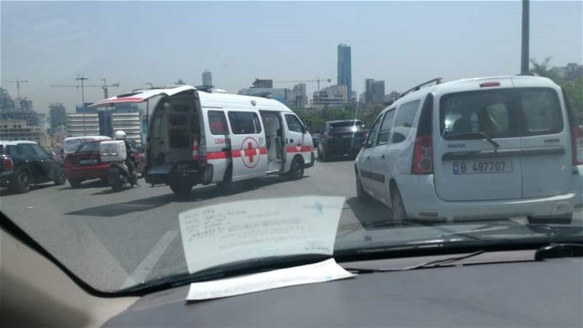 جريح بحادث سير على طريق الحمرا الرينغ (صورة)