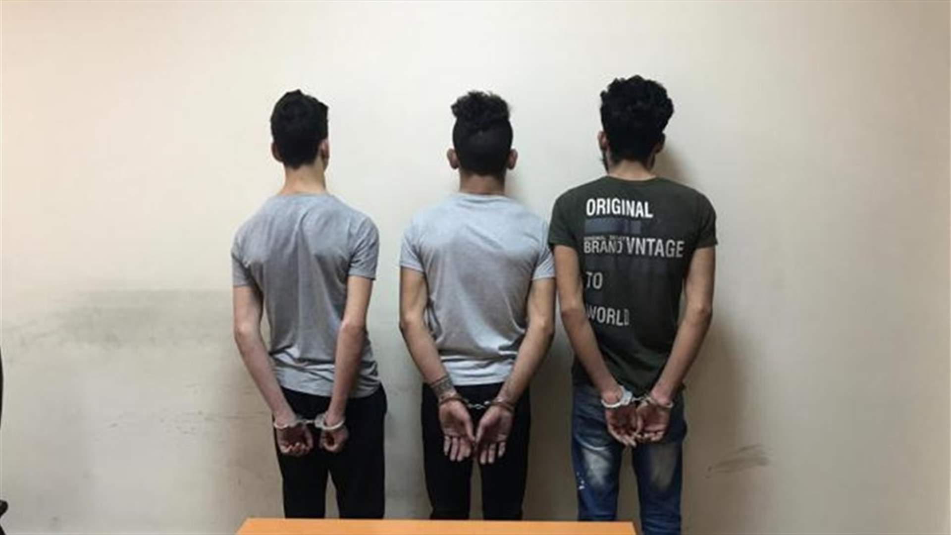 يسرقون دراجات آلية ومنازل وورش بناء في اقليم الخروب... هكذا رصدتهم "المعلومات" وأوقفتهم