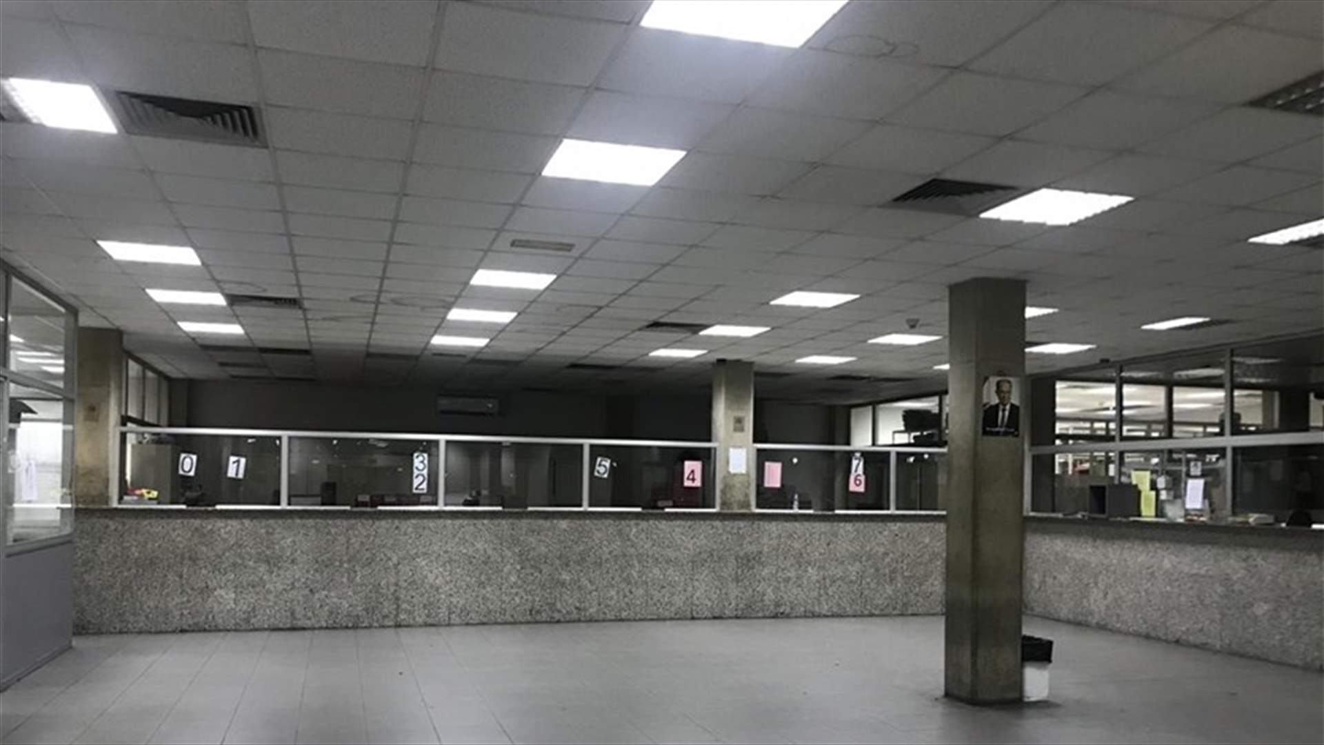 شلل في حركة اخراج البضائع في مرفأ بيروت (صور)