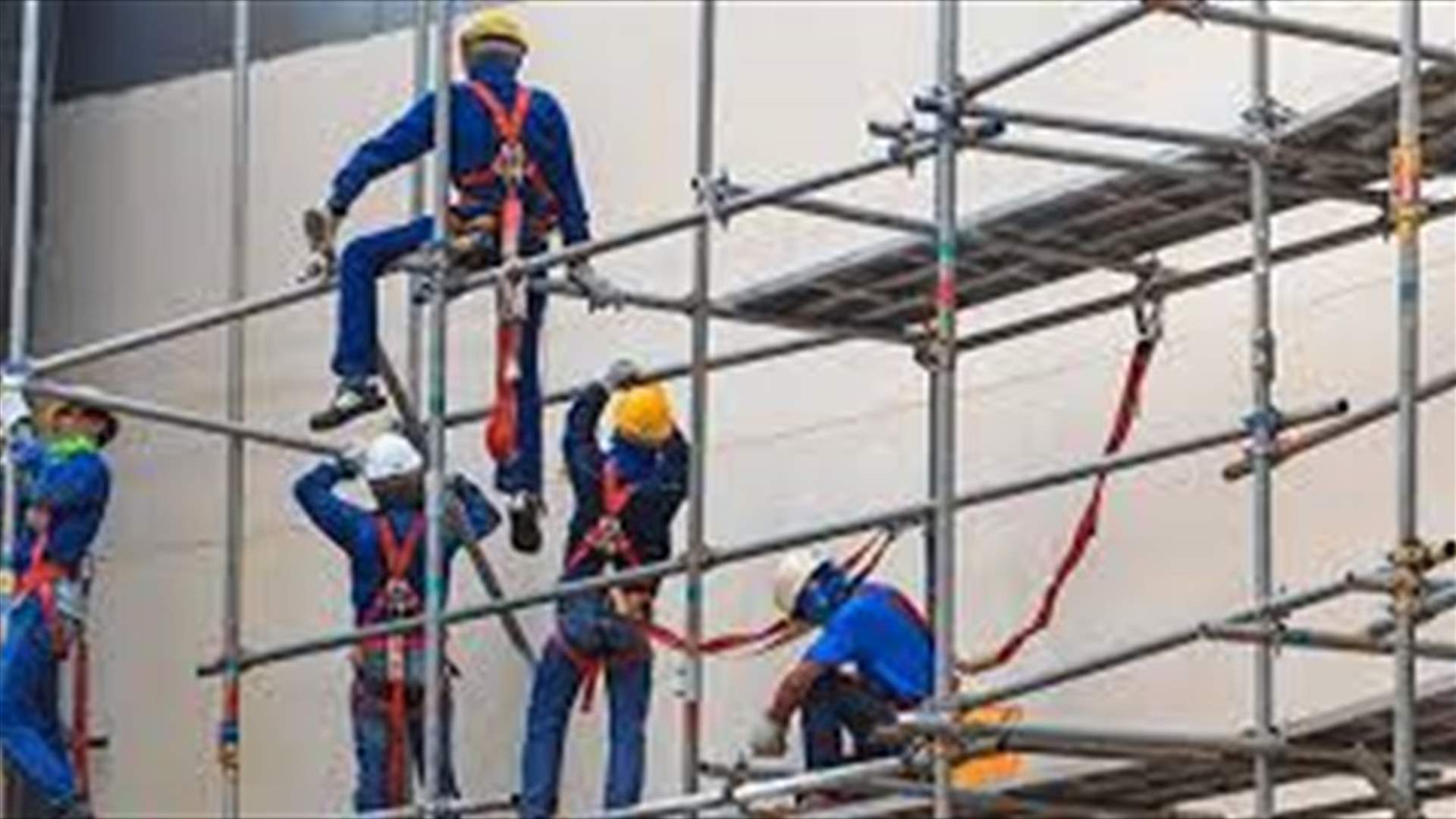 أصيب اثر سقوطه عن سقالة بناء في فيطرون