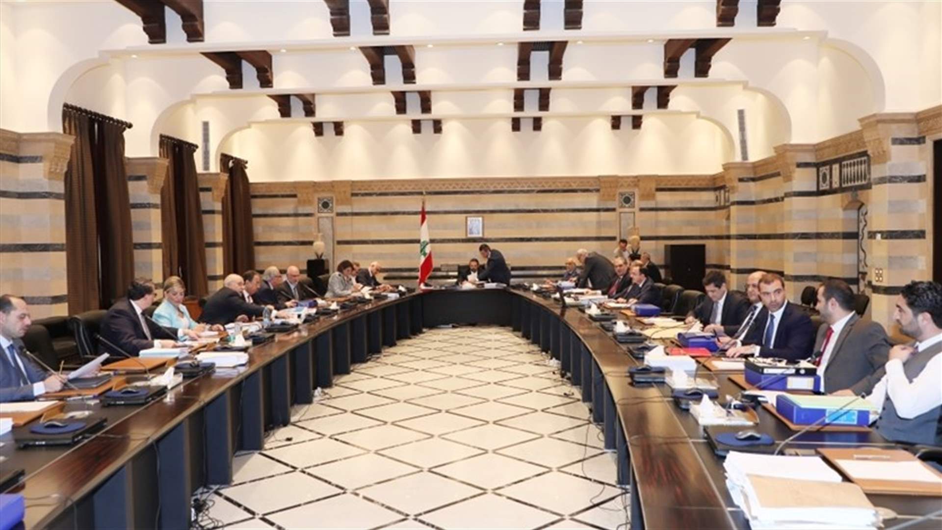 "الحياة": فنيانوس ينتقد النقاش "غير المفيد"...
