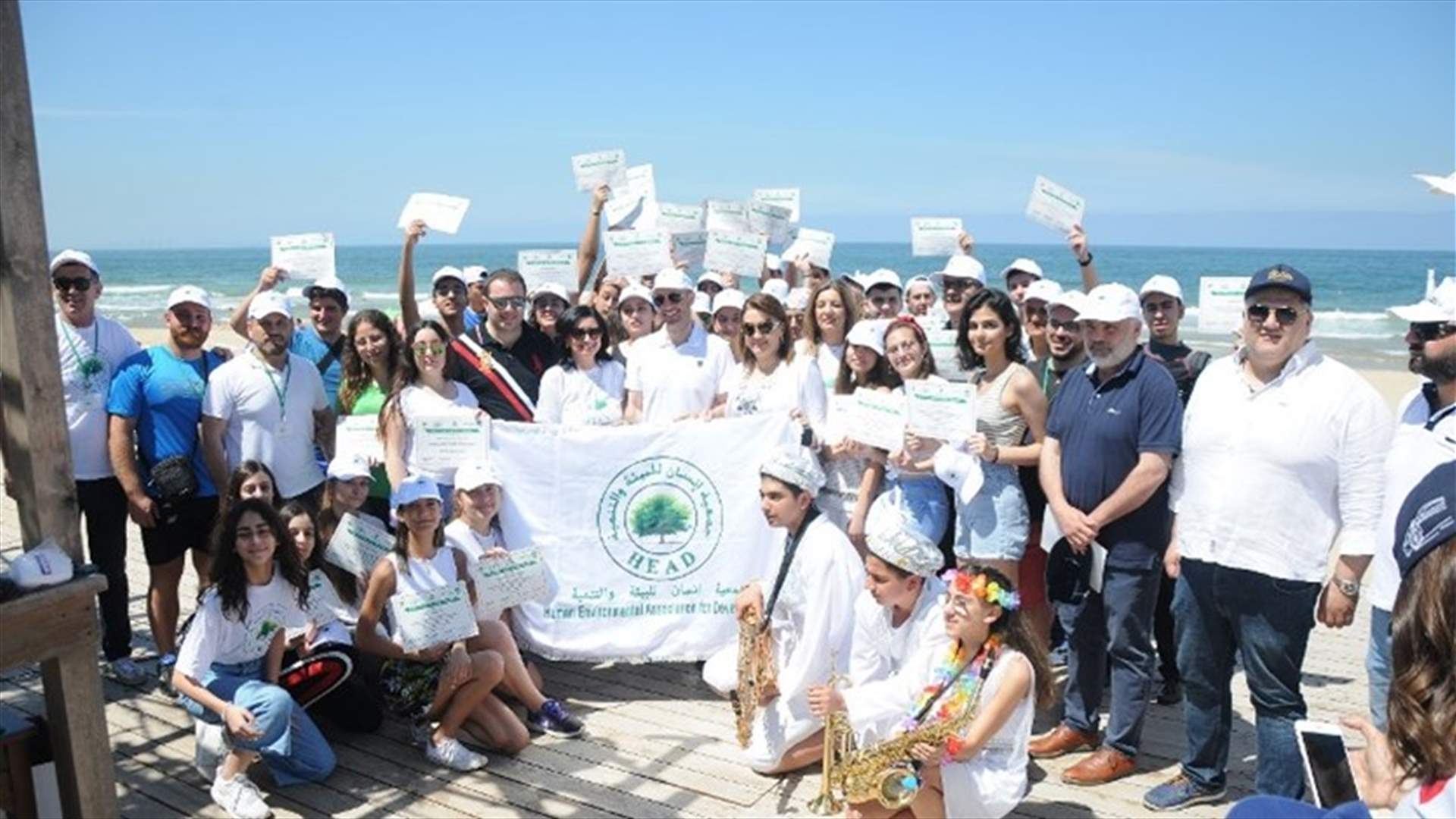 جريصاتي في حملة رصد القمامة على شاطئ جبيل: كيف نسمح لأنفسنا بتشويه بحارنا وجبالنا الجميلة؟