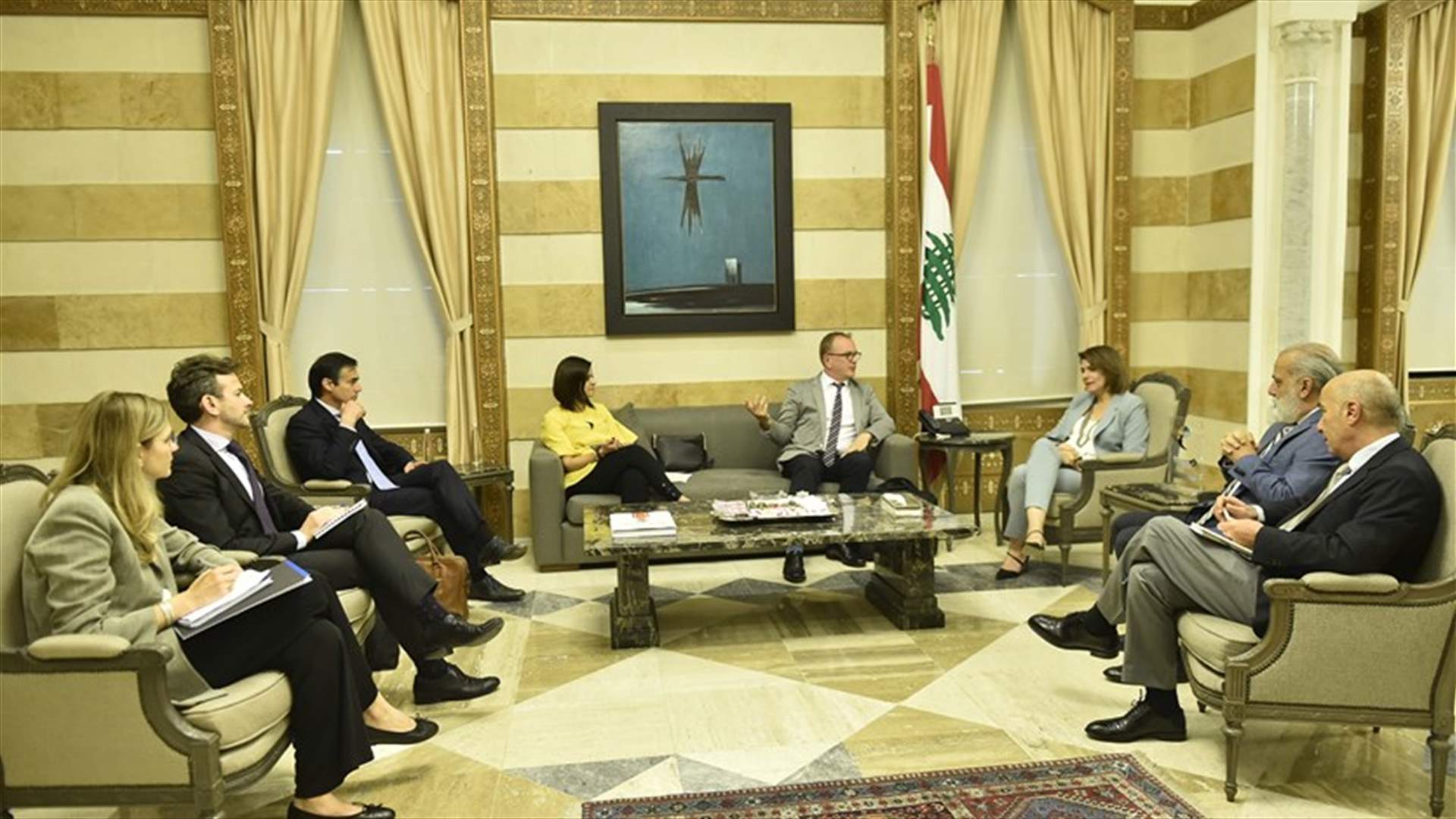 الحسن بحثت مع بعثة الامم المتحدة في الاحتياجات الانتخابية للبنان
