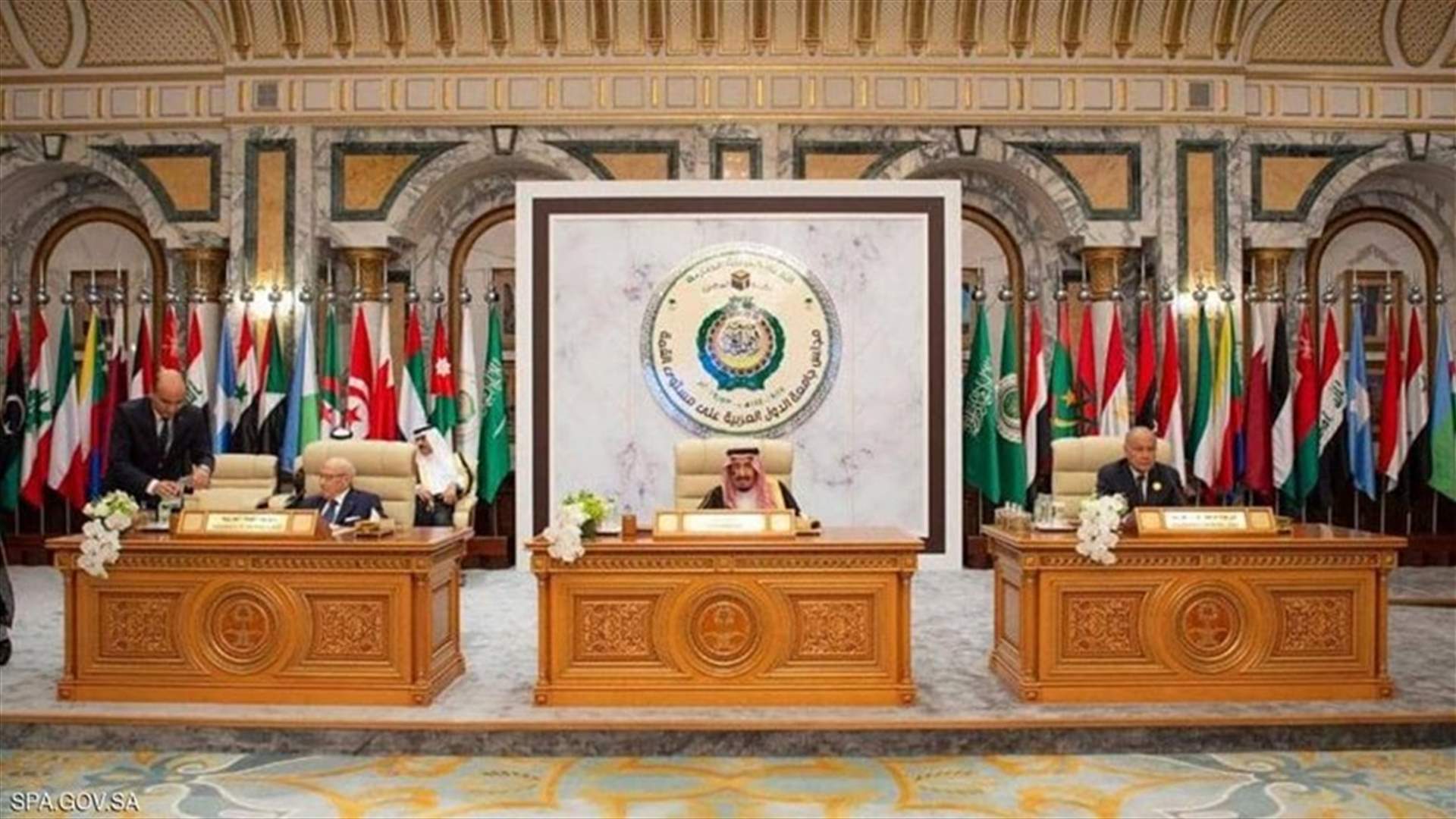 القمة العربية الطارئة تؤكد حق السعودية في الدفاع عن أراضيها وتكاتف الدول العربية في وجه التدخلات الايرانية