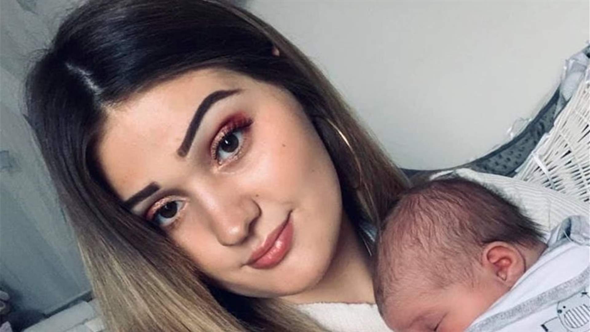 كادت تفقد إصبعها بسبب خبيرة تجميل الأظافر... إليكم الصور