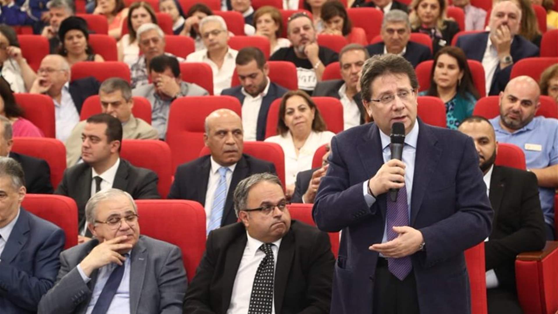 كنعان: نحن مع رفع الرسوم على الدخان