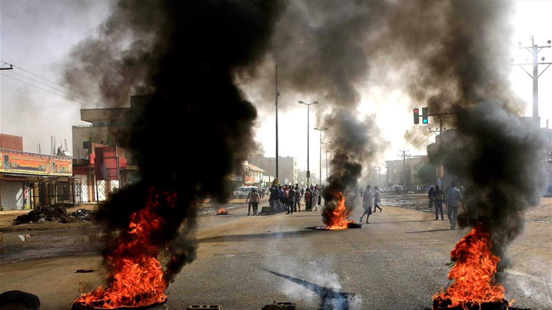 النائب العام السوداني يشكل لجنة للتحقيق في العنف في موقع الاحتجاج