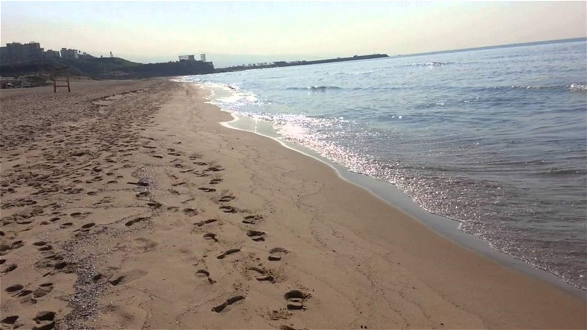 وحدة الانقاذ البحري تبحث عن ابنة الـ19 عاما بعدما فُقدت على شاطئ الرملة البيضاء (صورة)