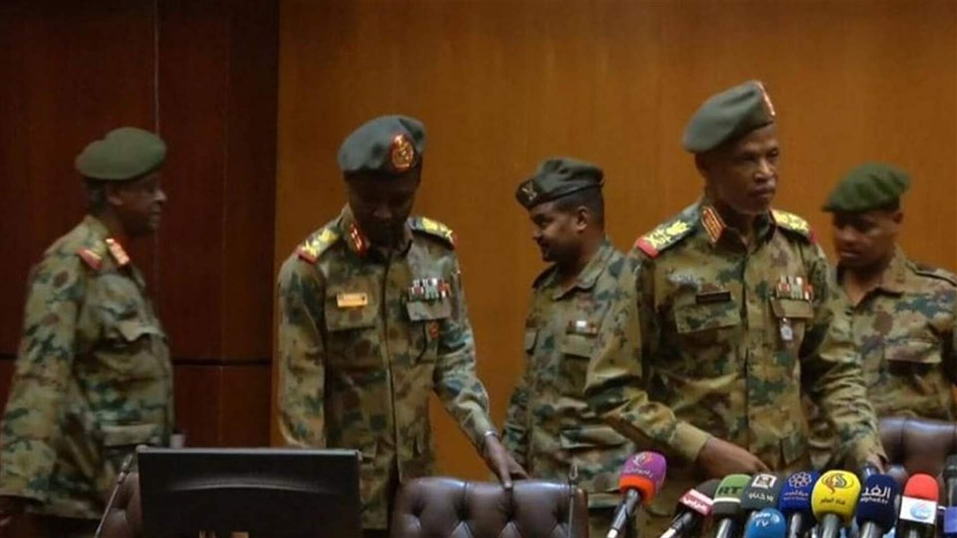 المجلس العسكري الحاكم في السودان أعلن أنه بدأ تحقيقا في أحداث العنف