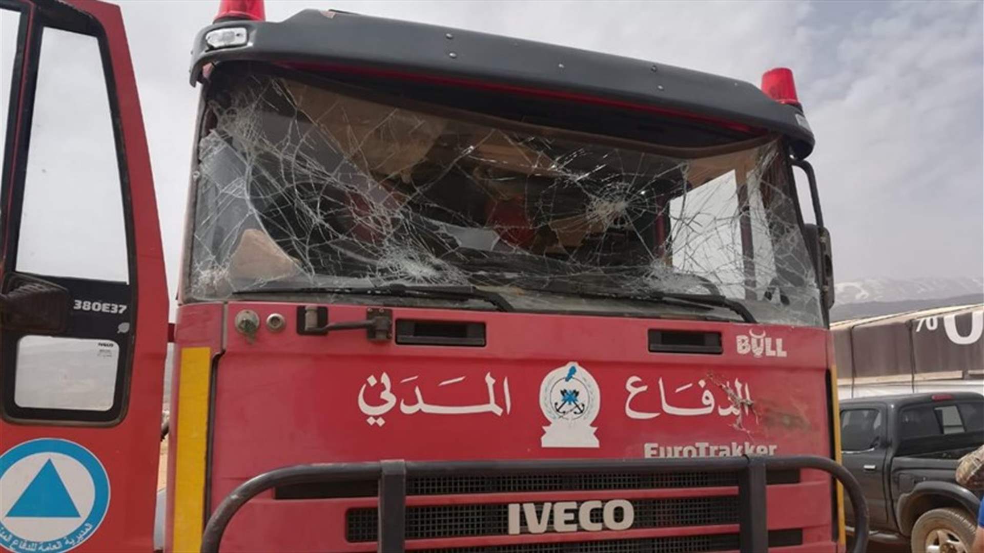 القبض على جميع المعتدين على آلية الدفاع المدني في دير الأحمر...