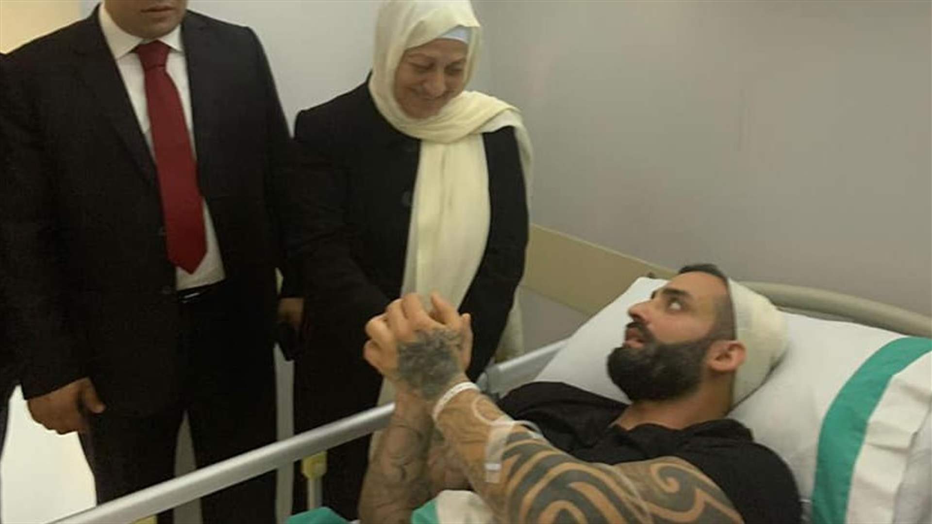 وفد من "المستقبل" زار صابر مراد واطمأن الى صحته (صور)