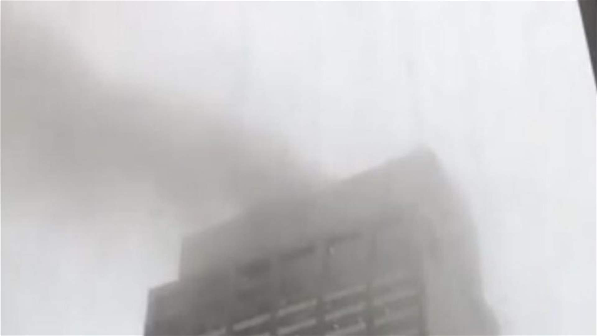 Helicopter crashes onto roof of New York City building, killing one -media
