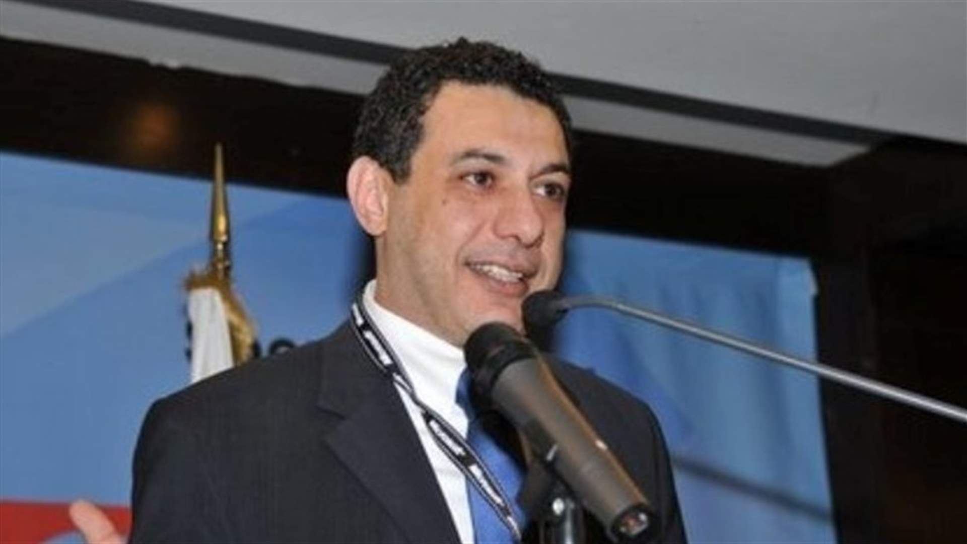 إيران ستسلم لبنان نزار زكا