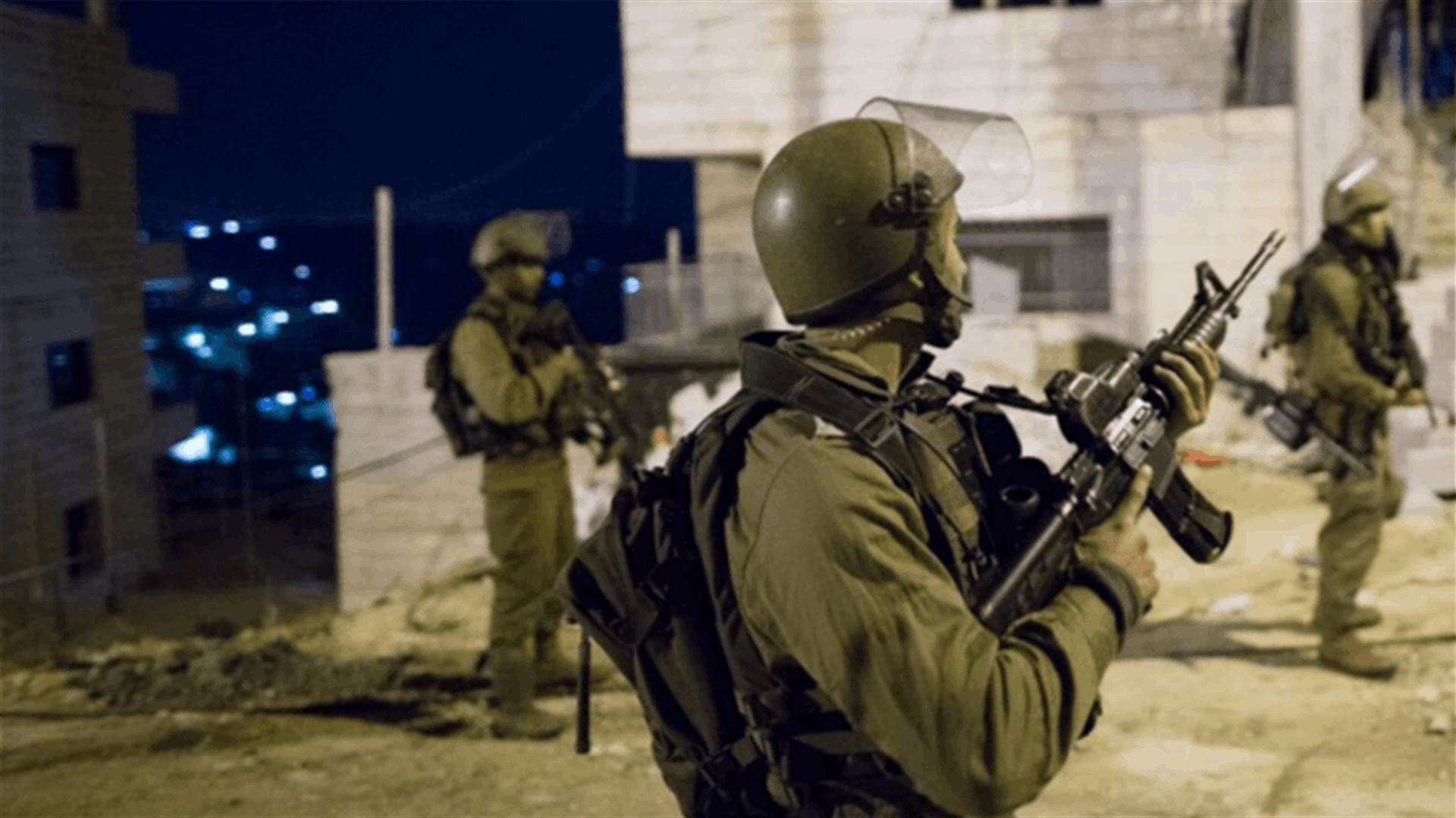 جرح عنصرين من جهاز الأمن الفلسطيني في الضفة الغربية