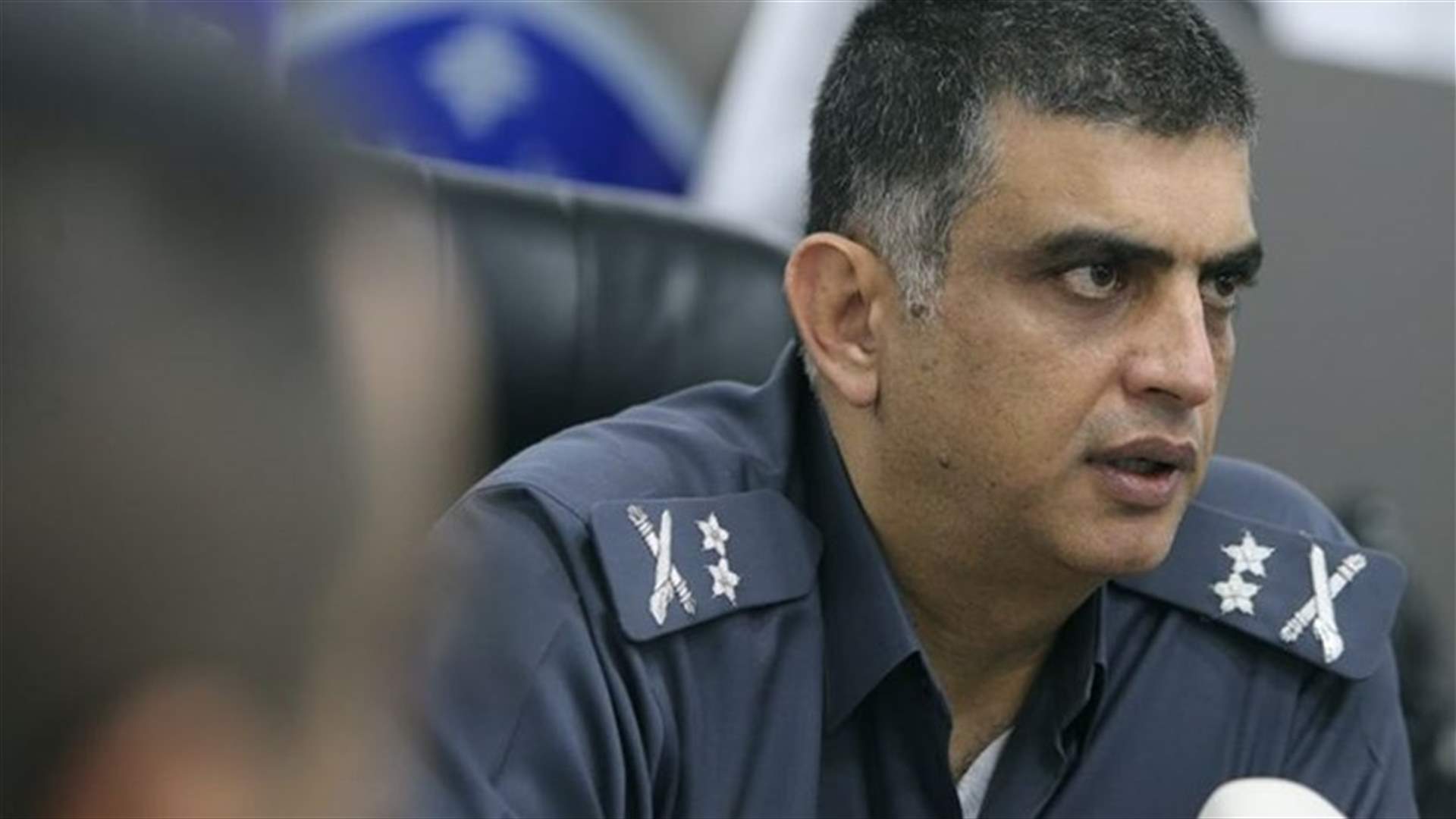 اللواء عثمان يدعو المواطنين لإزالة الصور والشعارات واللافتات المؤيدة