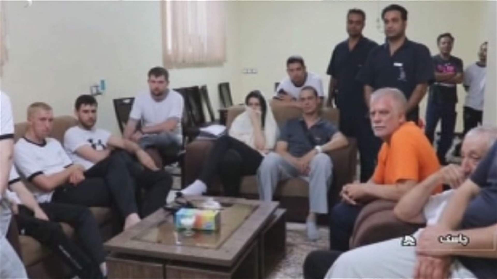 صور للبحارة بعد انقاذهم من ناقلتي النفط في بحر عمان